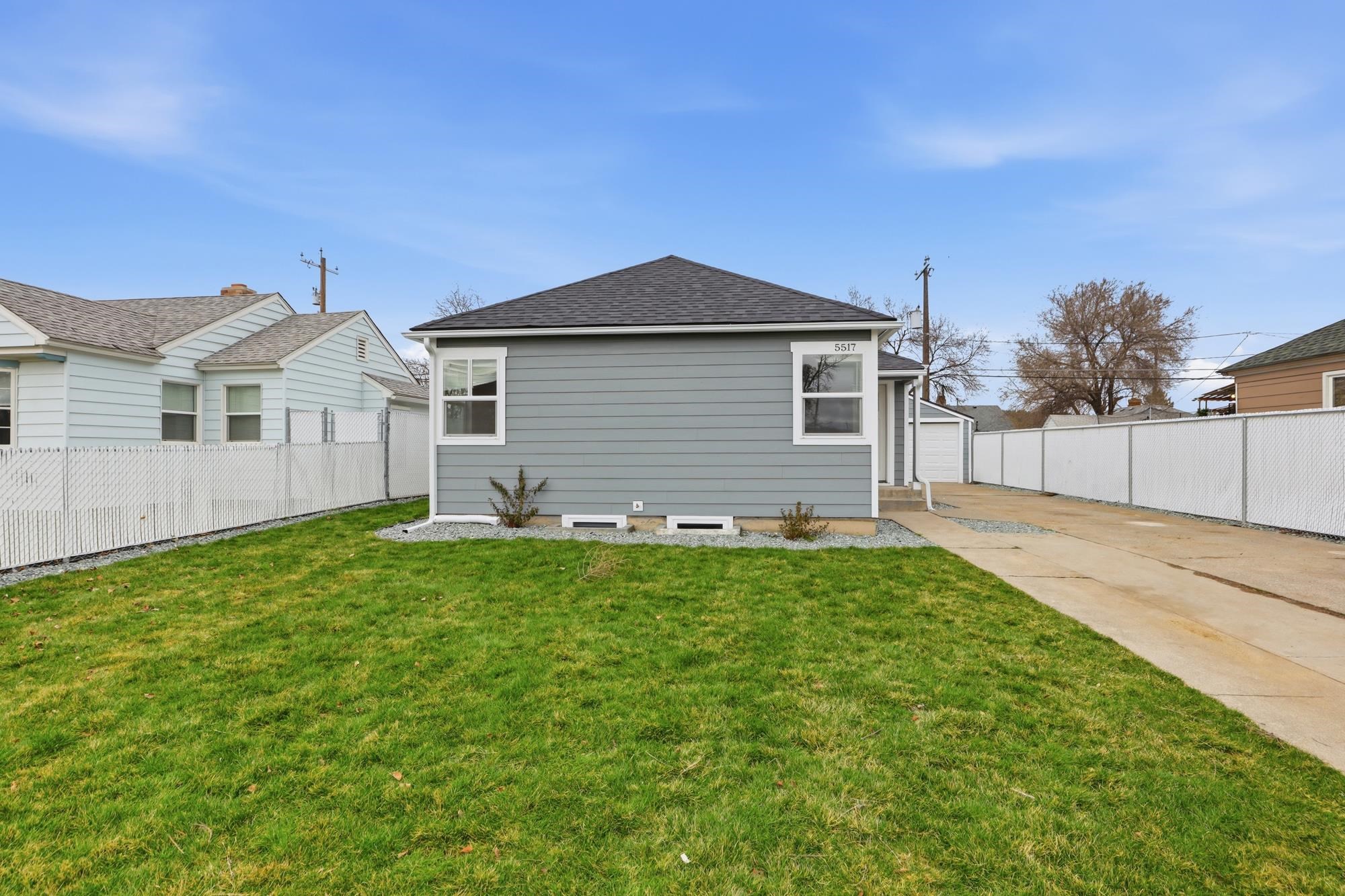 5517 E Parkwater Ave - Photo 27