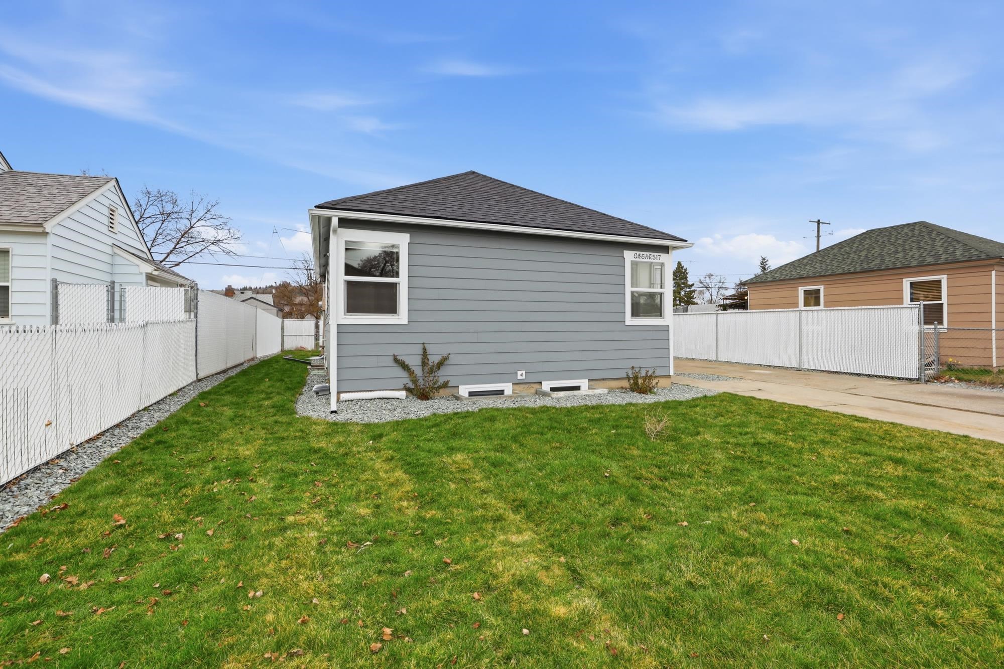 5517 E Parkwater Ave - Photo 28
