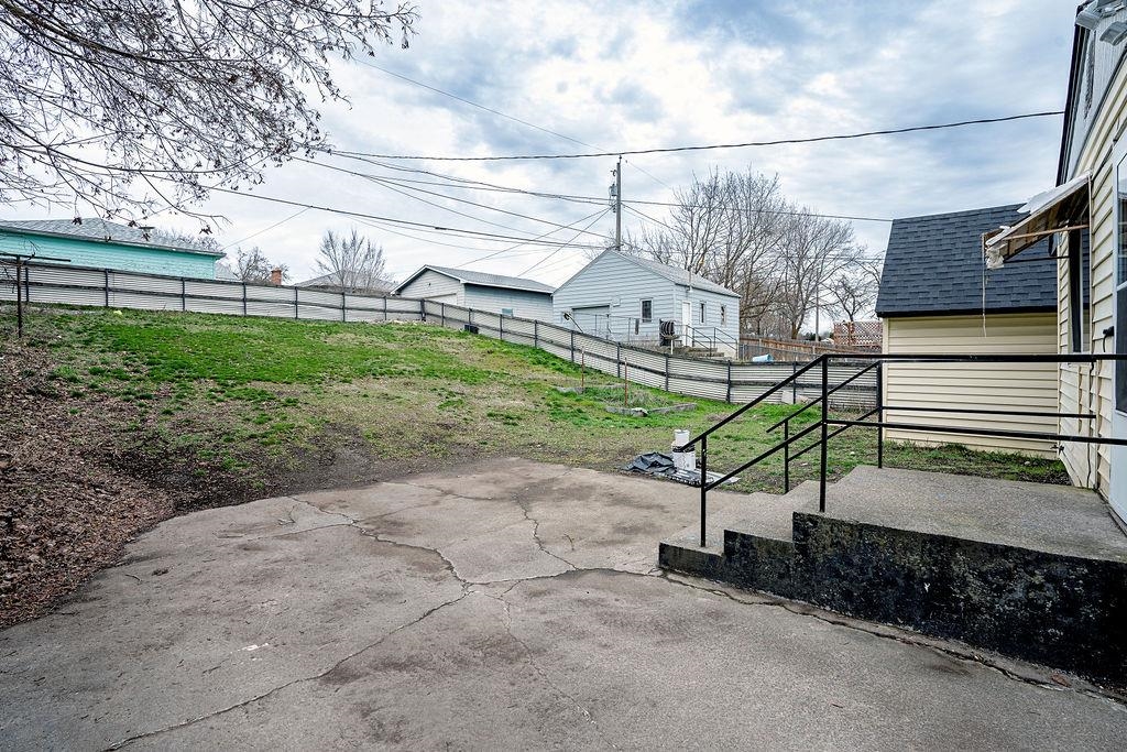 3617 E Grace Ave - Photo 5