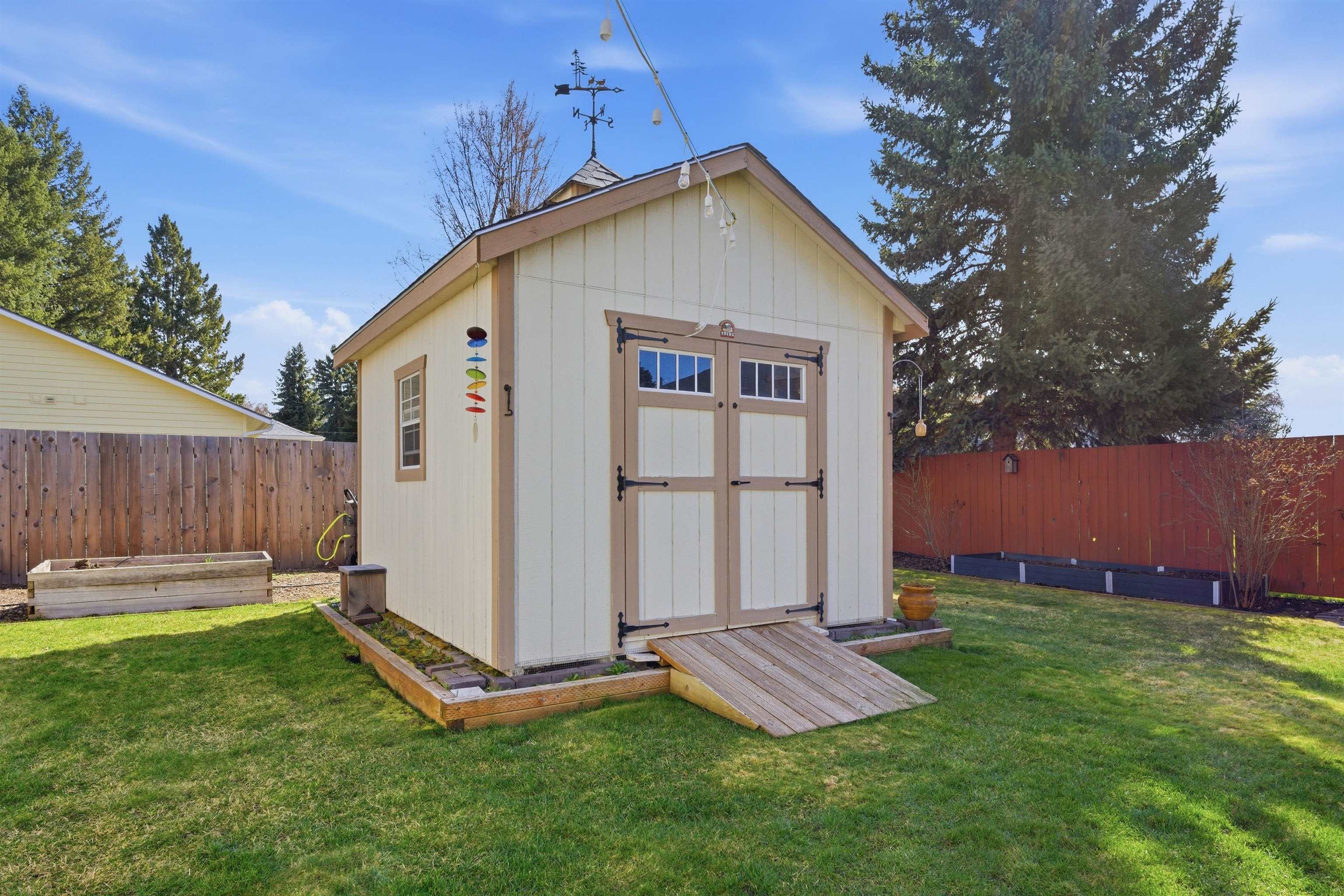 820 N Vernon Ave - Photo 33