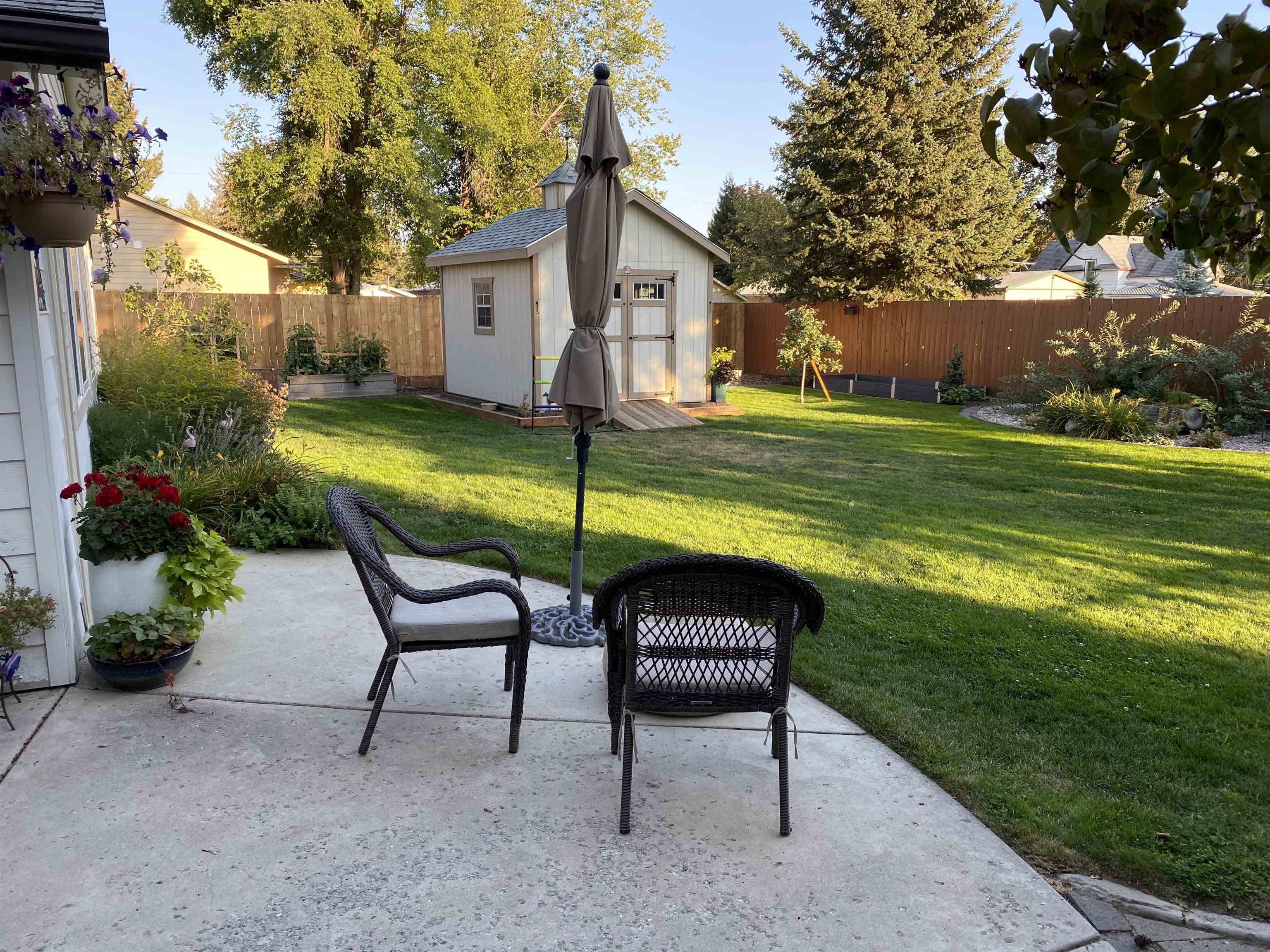 820 N Vernon Ave - Photo 49