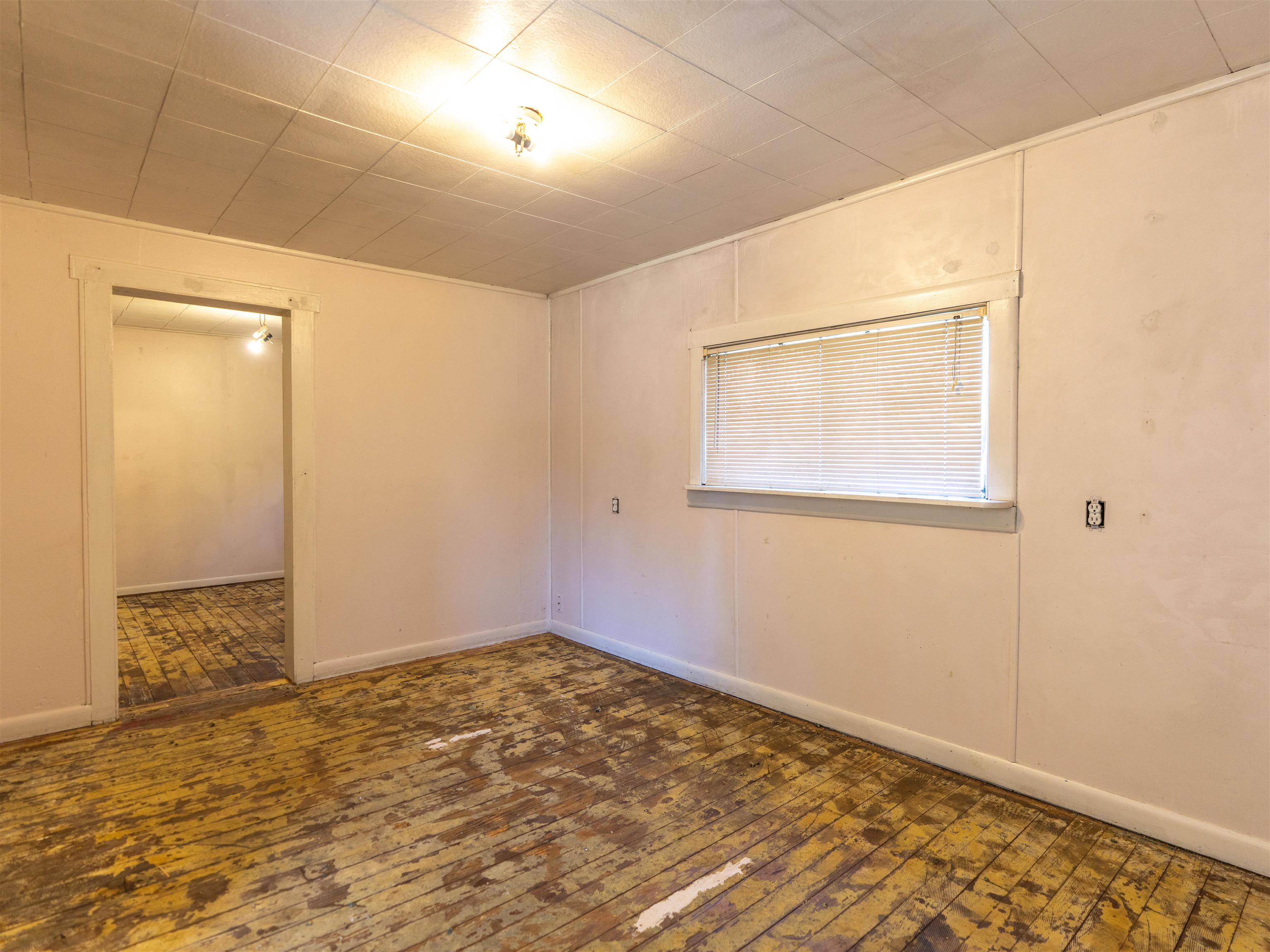 323 E D St - Photo 13