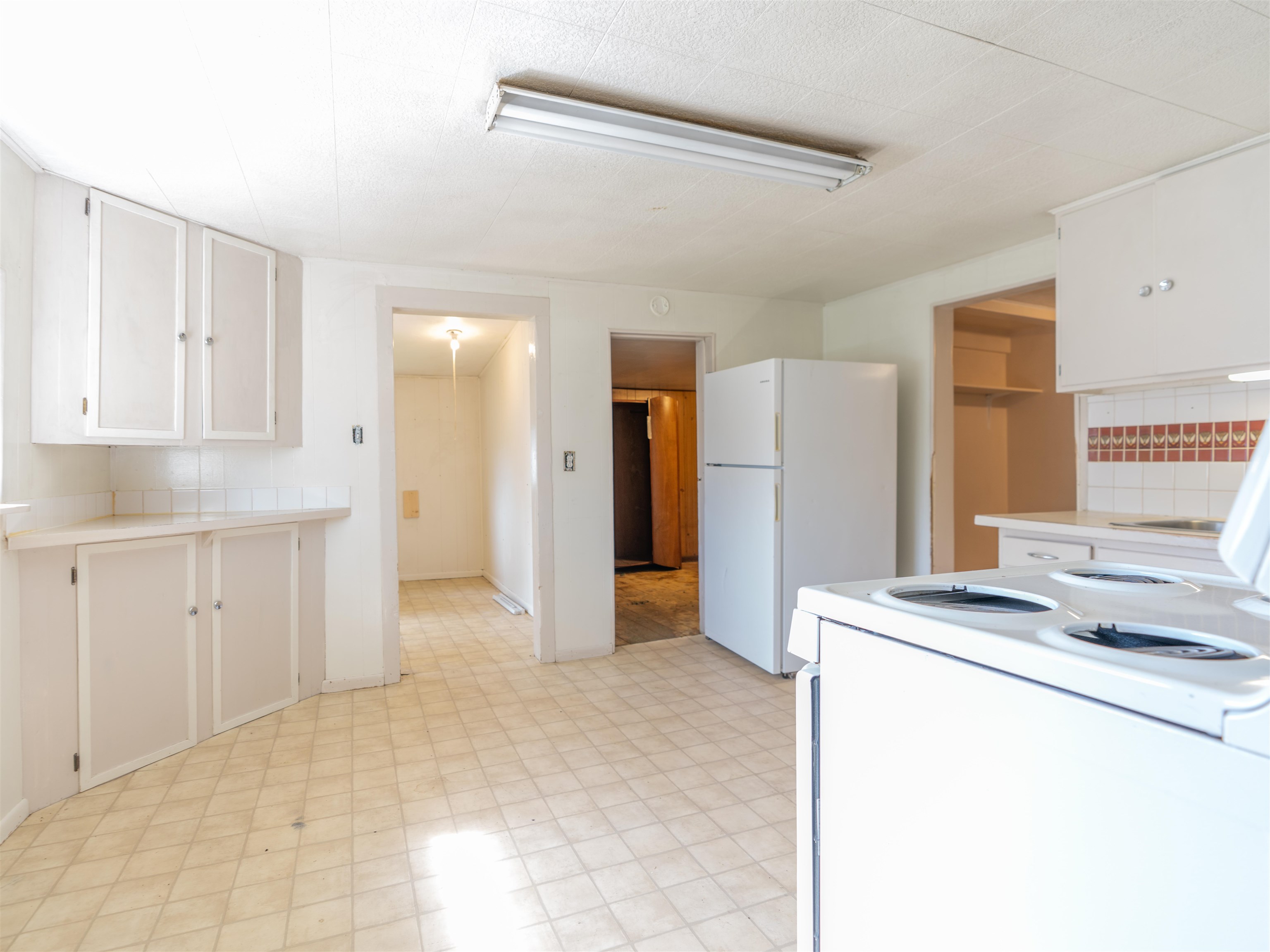 323 E D St - Photo 10