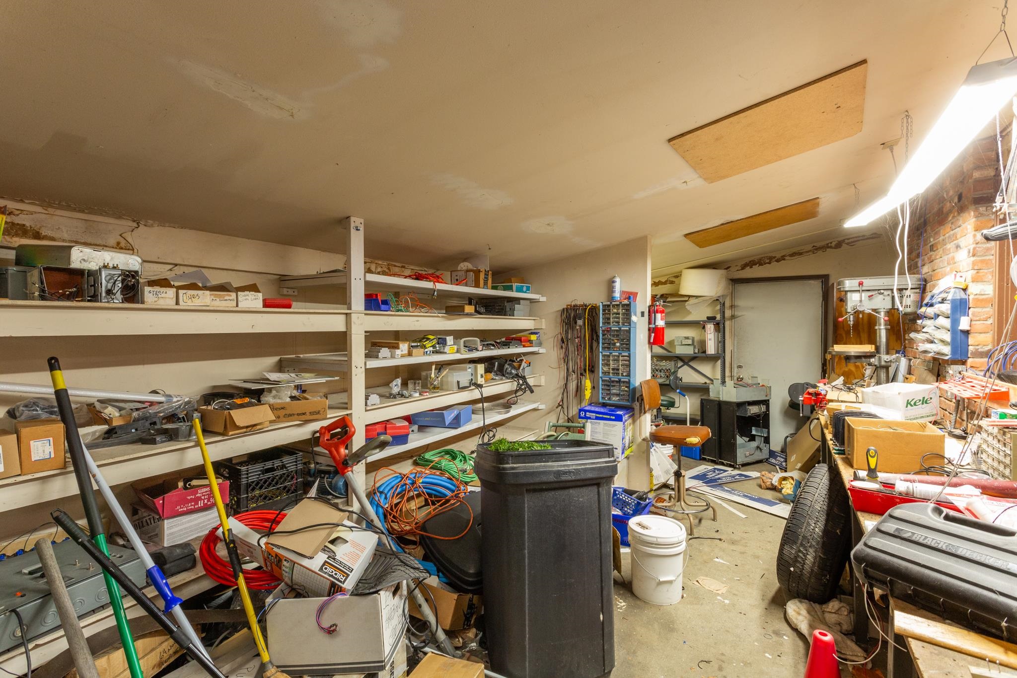 10623 E Montgomery Ave - Photo 18