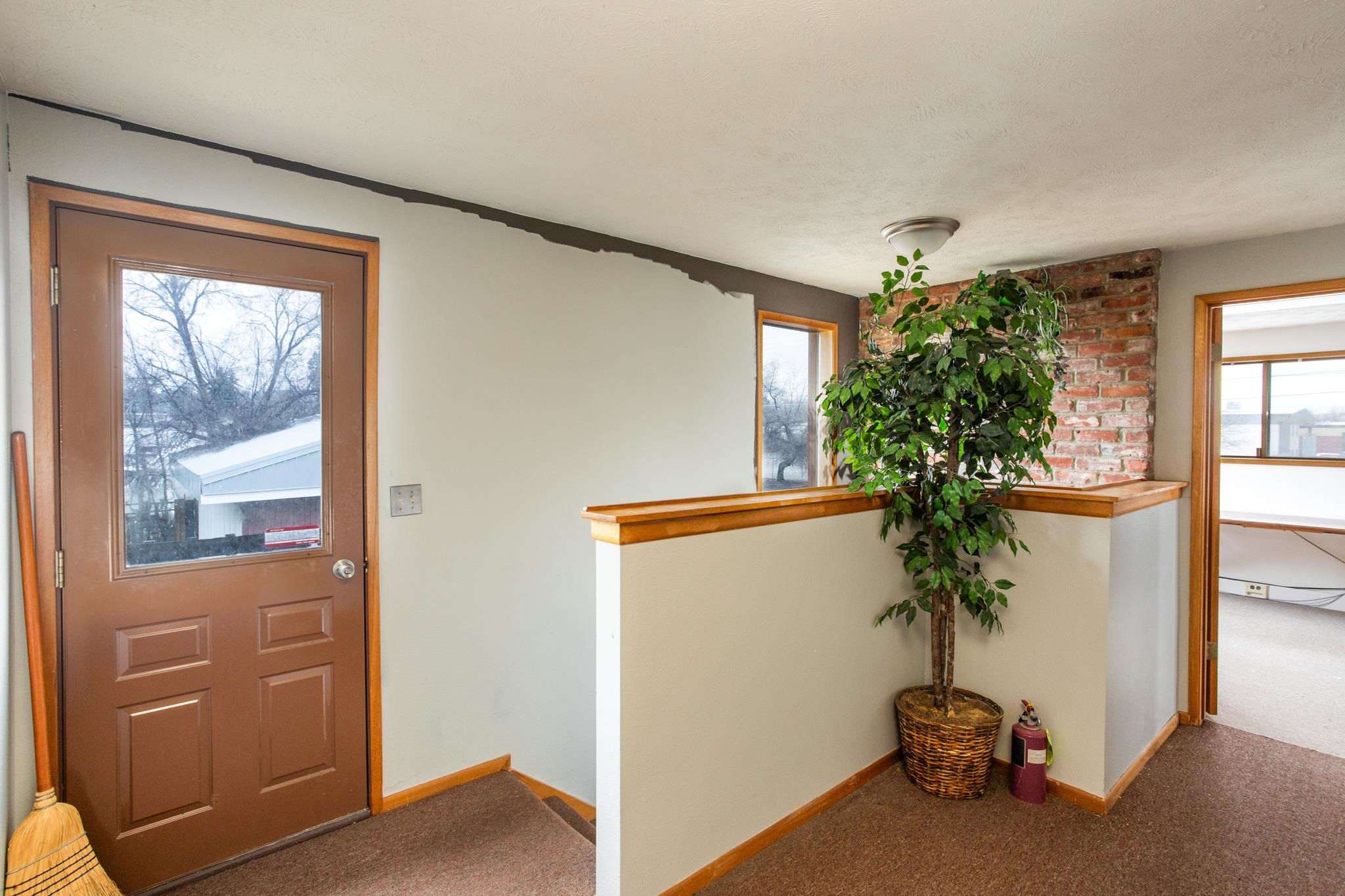 10623 E Montgomery Ave - Photo 19