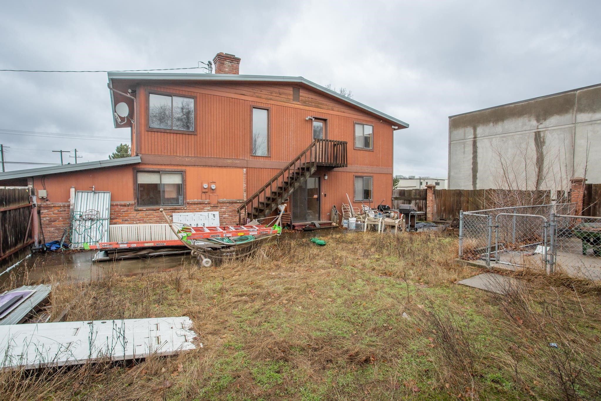 10623 E Montgomery Ave - Photo 27