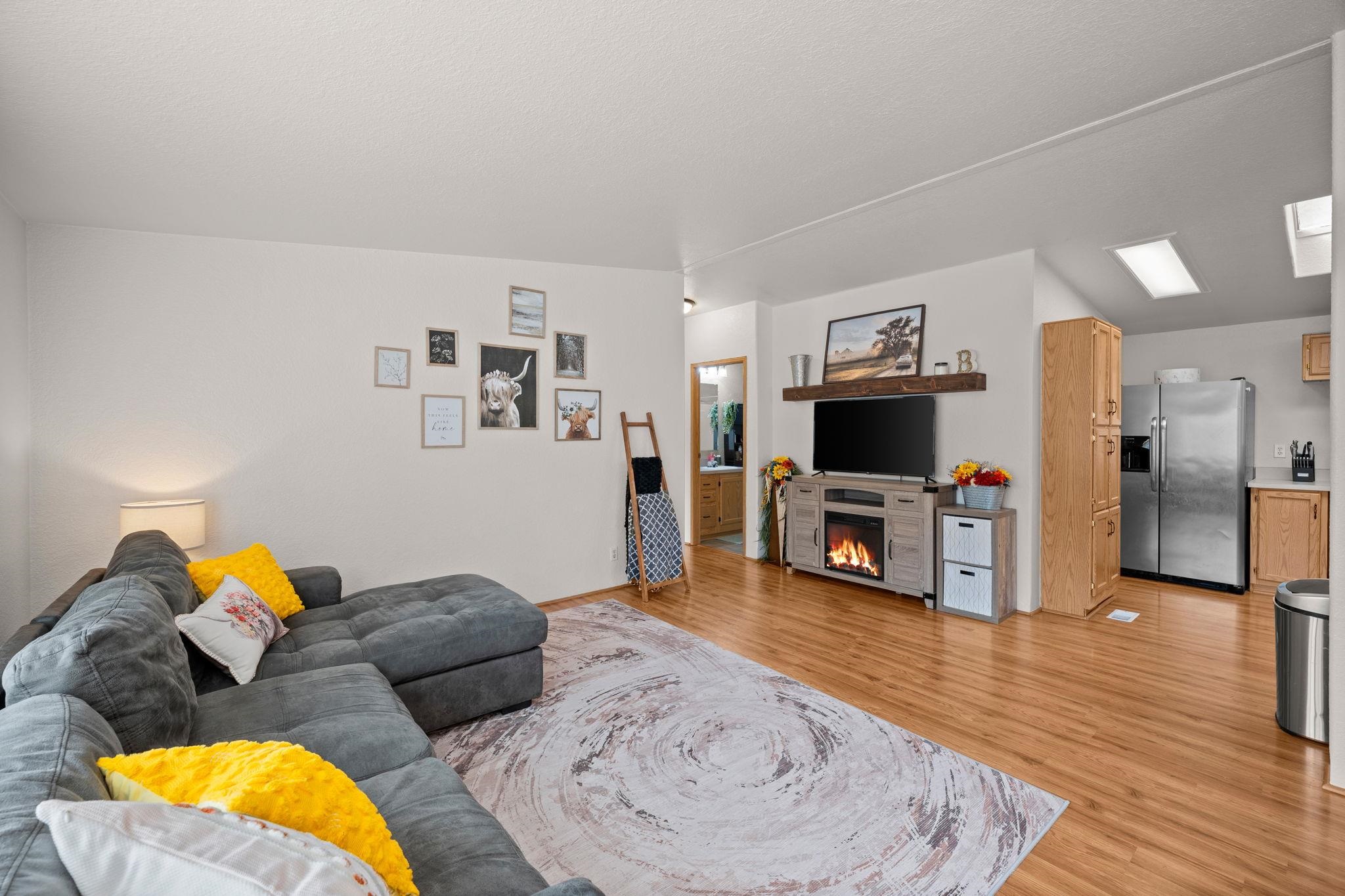 116 E C St - Photo 8
