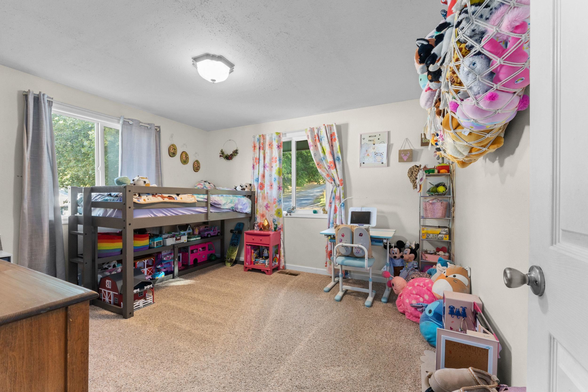 780 N Elm St - Photo 18