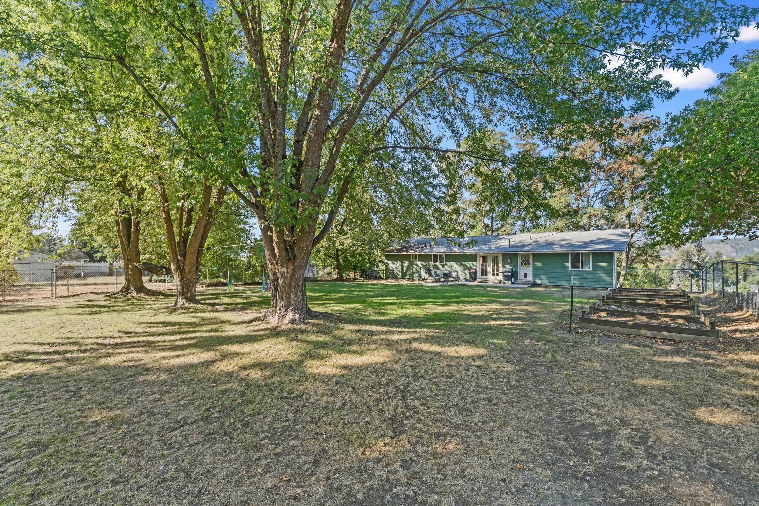 780 N Elm St - Photo 28