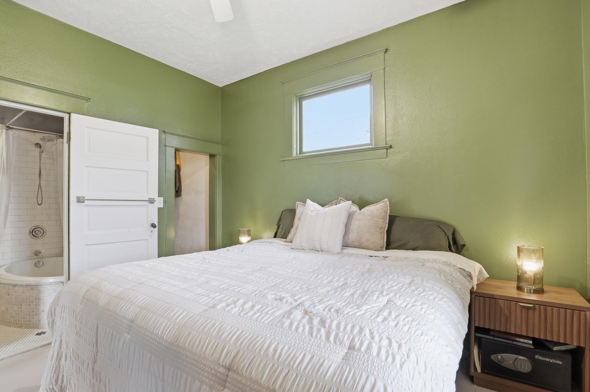 4609 N Madison St - Photo 14