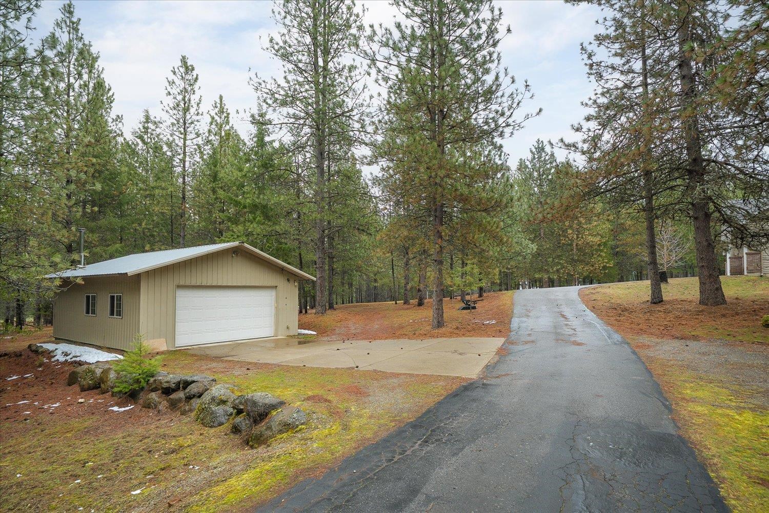 23216 E Morris Rd - Photo 2