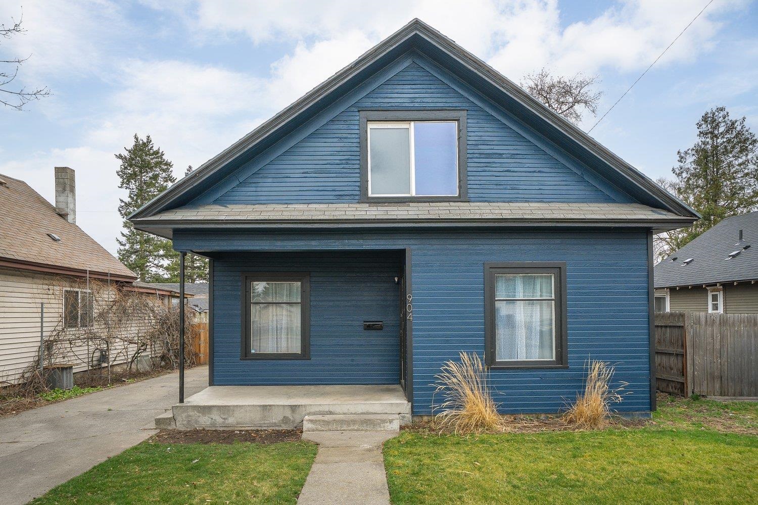 904 E Empire Ave - Photo 1