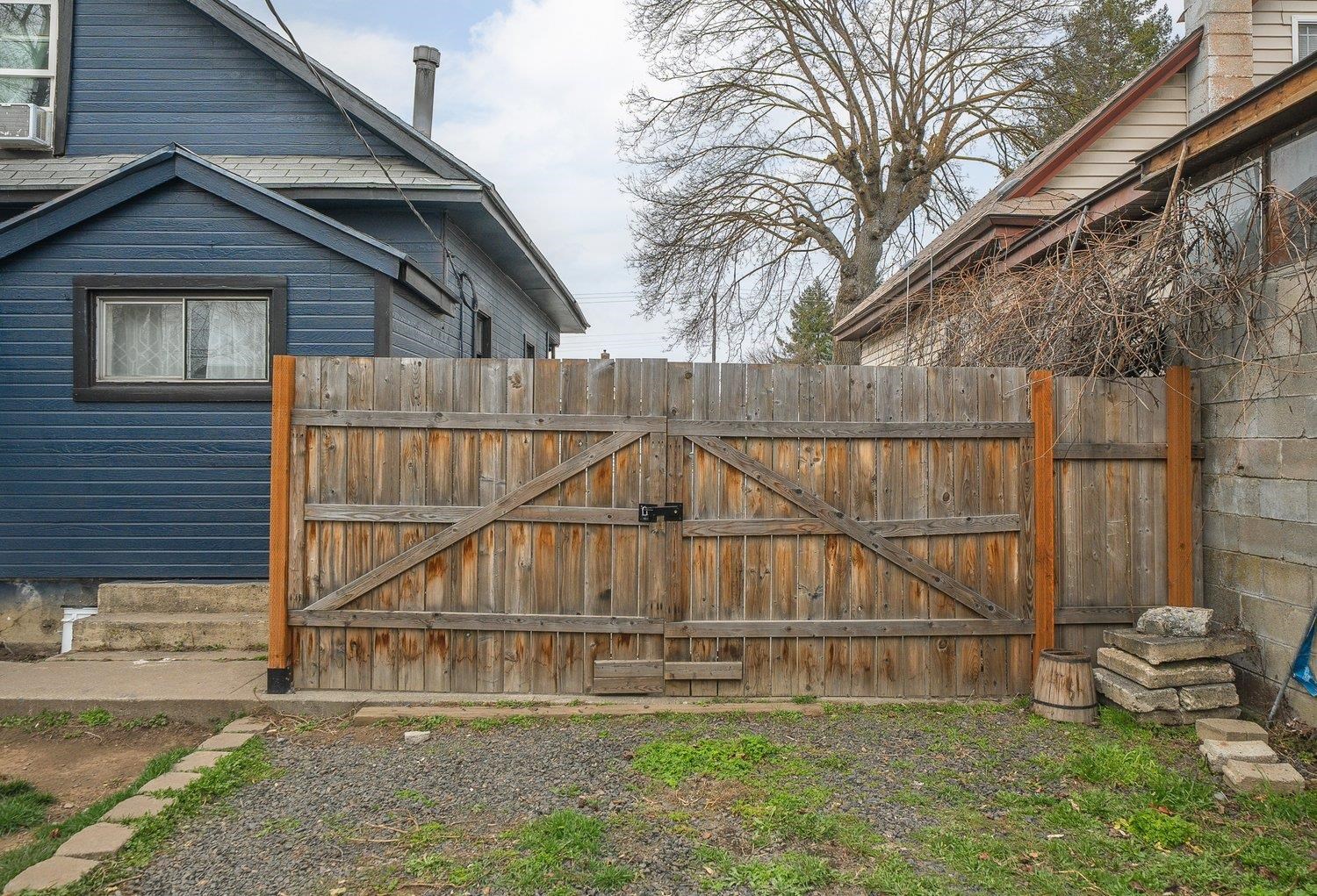 904 E Empire Ave - Photo 31