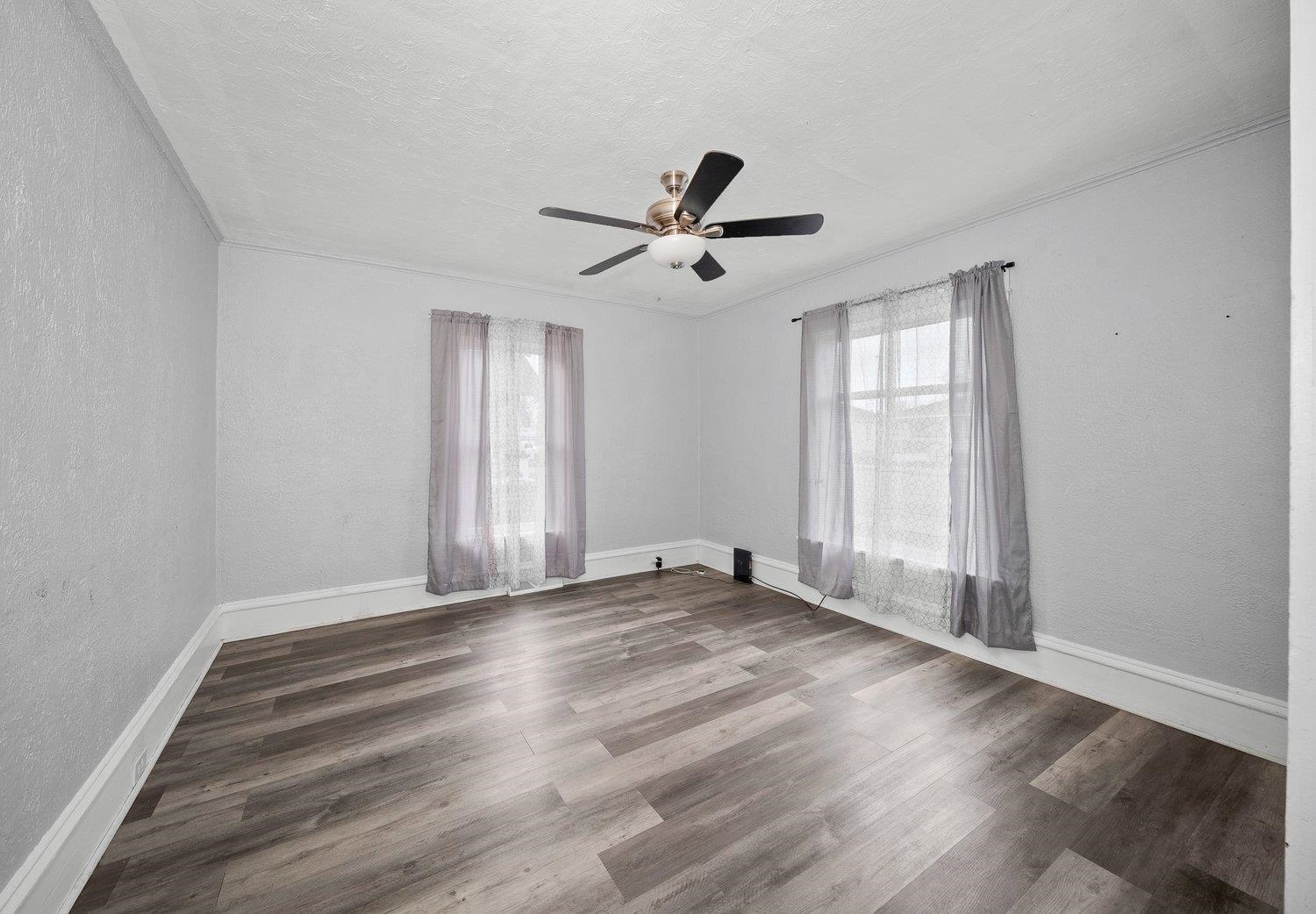 904 E Empire Ave - Photo 5