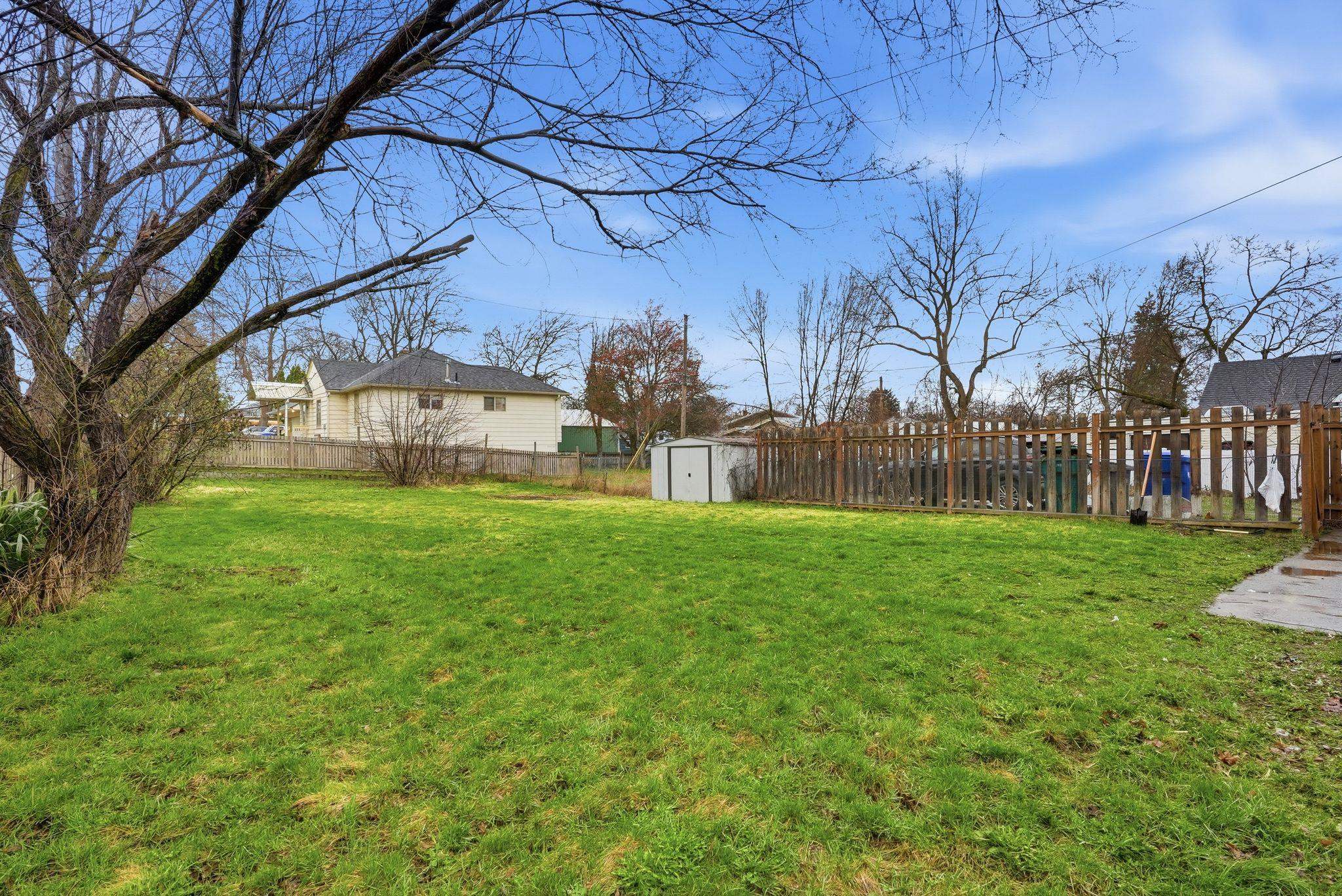 1522 N locust Rd - Photo 14