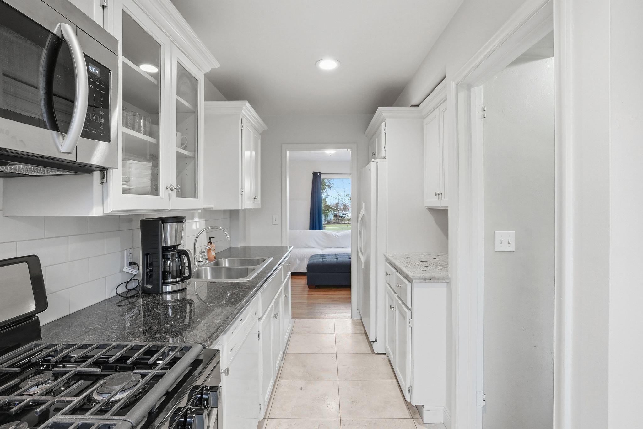 1522 N locust Rd - Photo 9