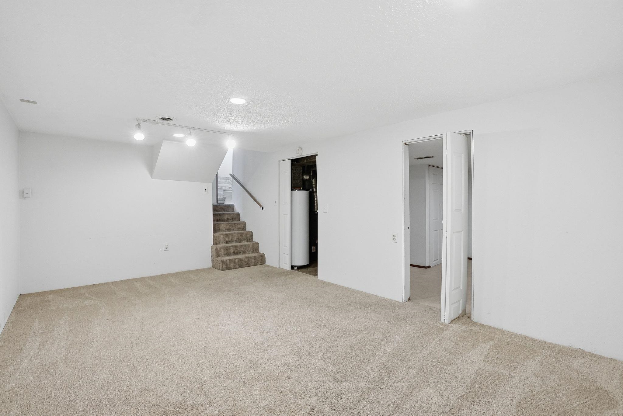 3802 W Francis Ave - Photo 13