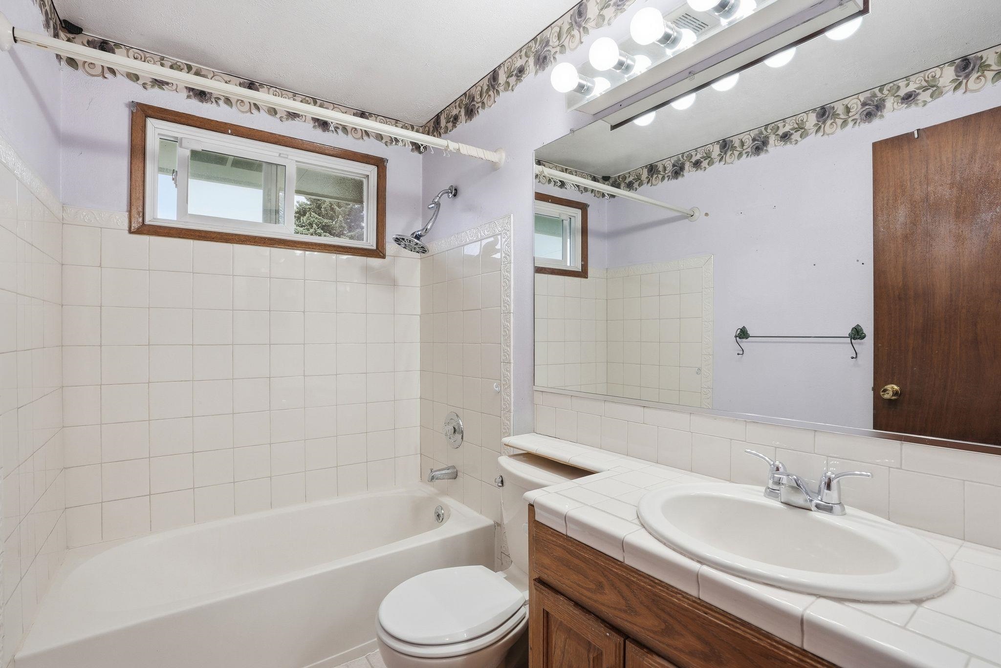 3802 W Francis Ave - Photo 18