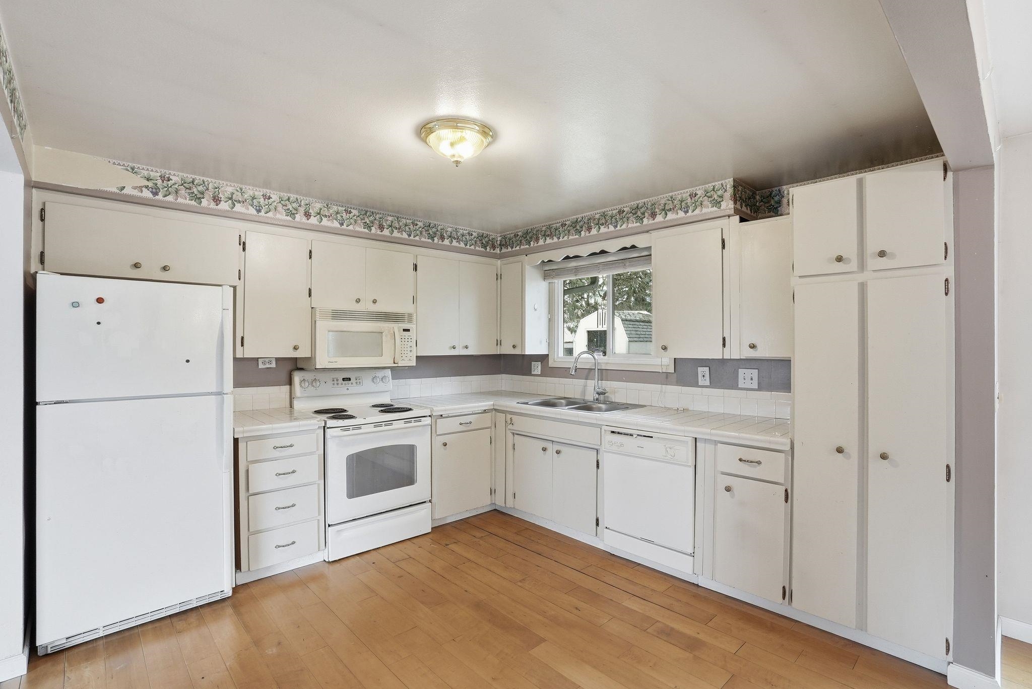 3802 W Francis Ave - Photo 9