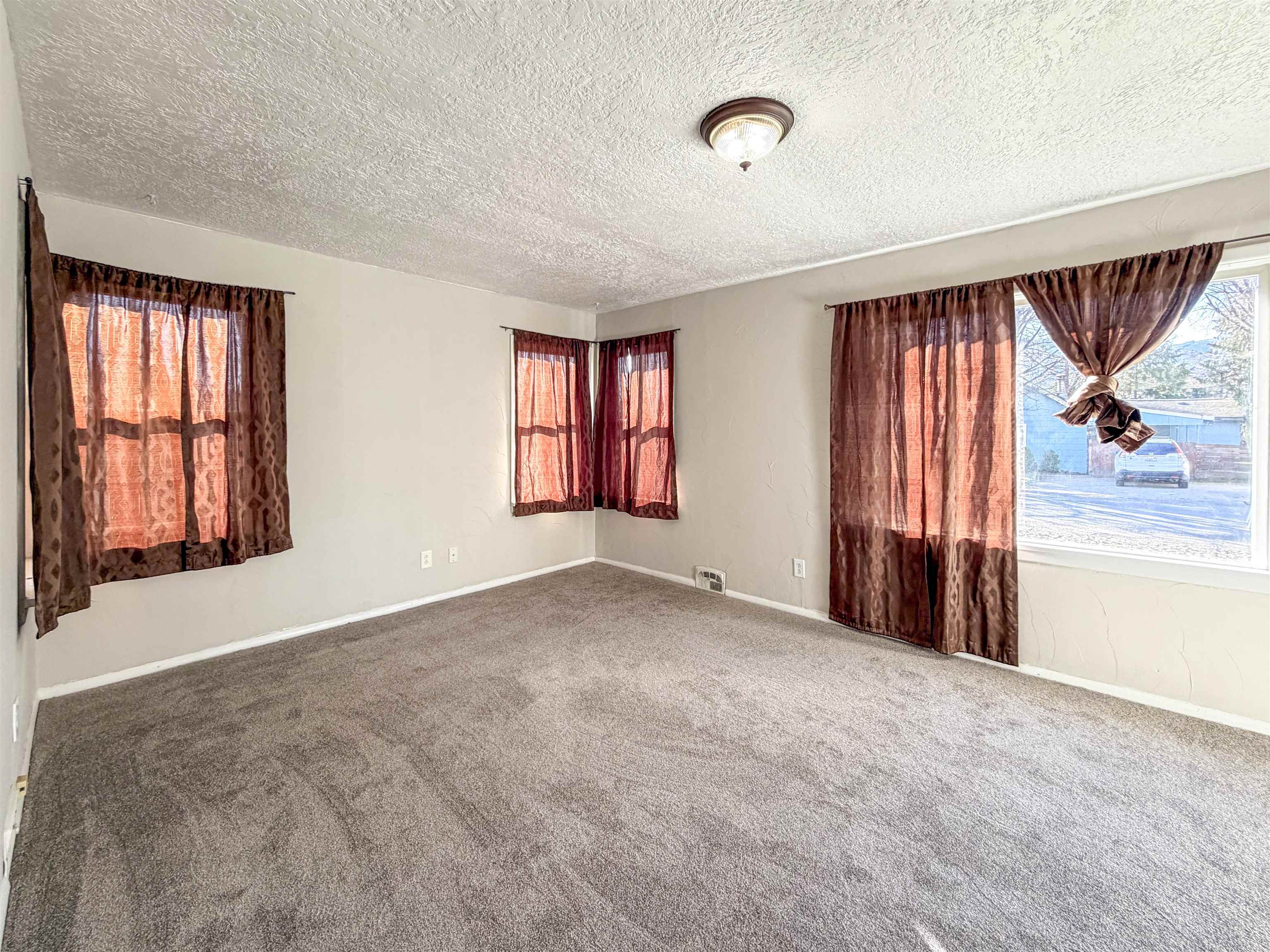 780 S Larch St - Photo 13