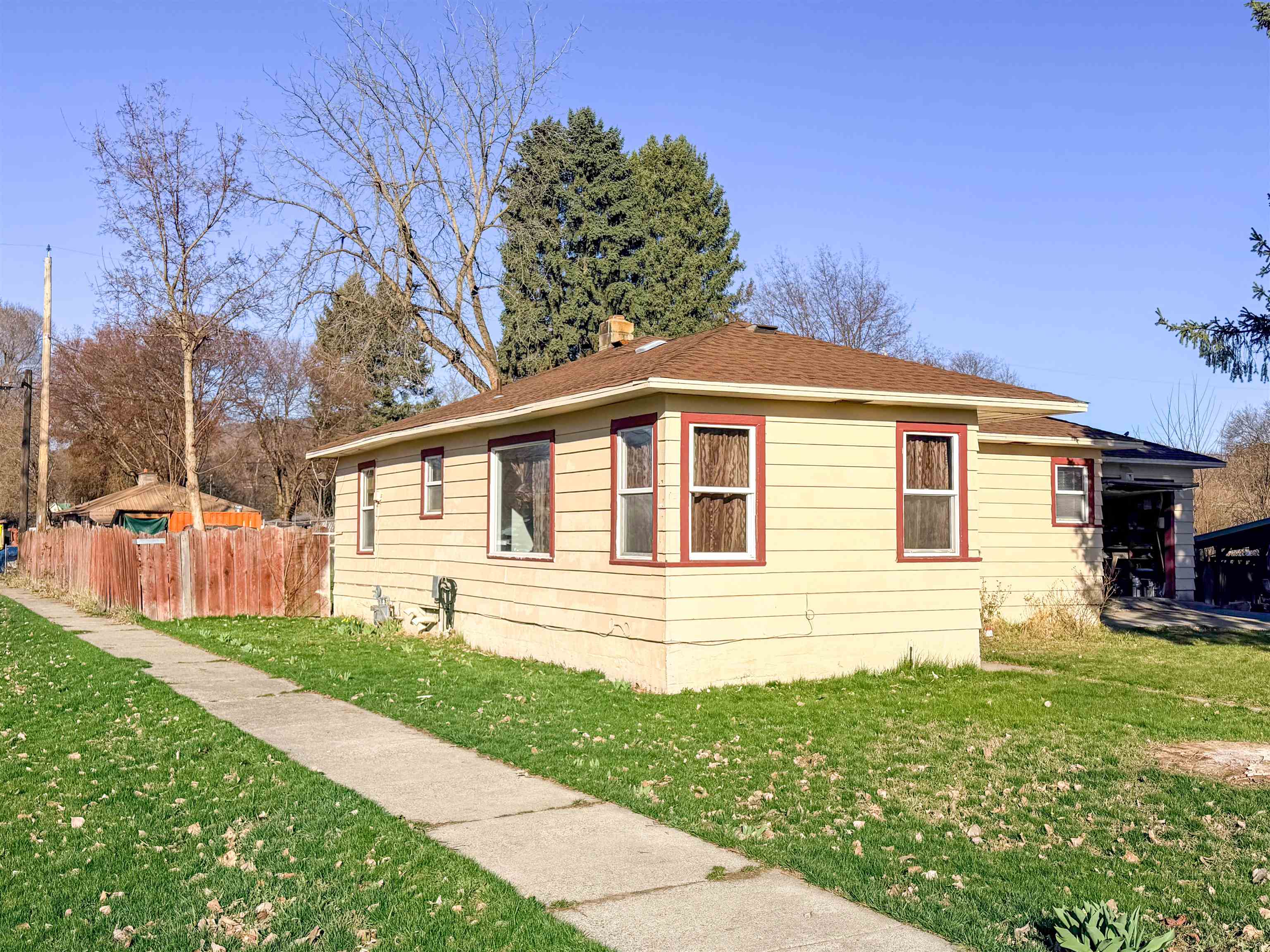 780 S Larch St - Photo 3