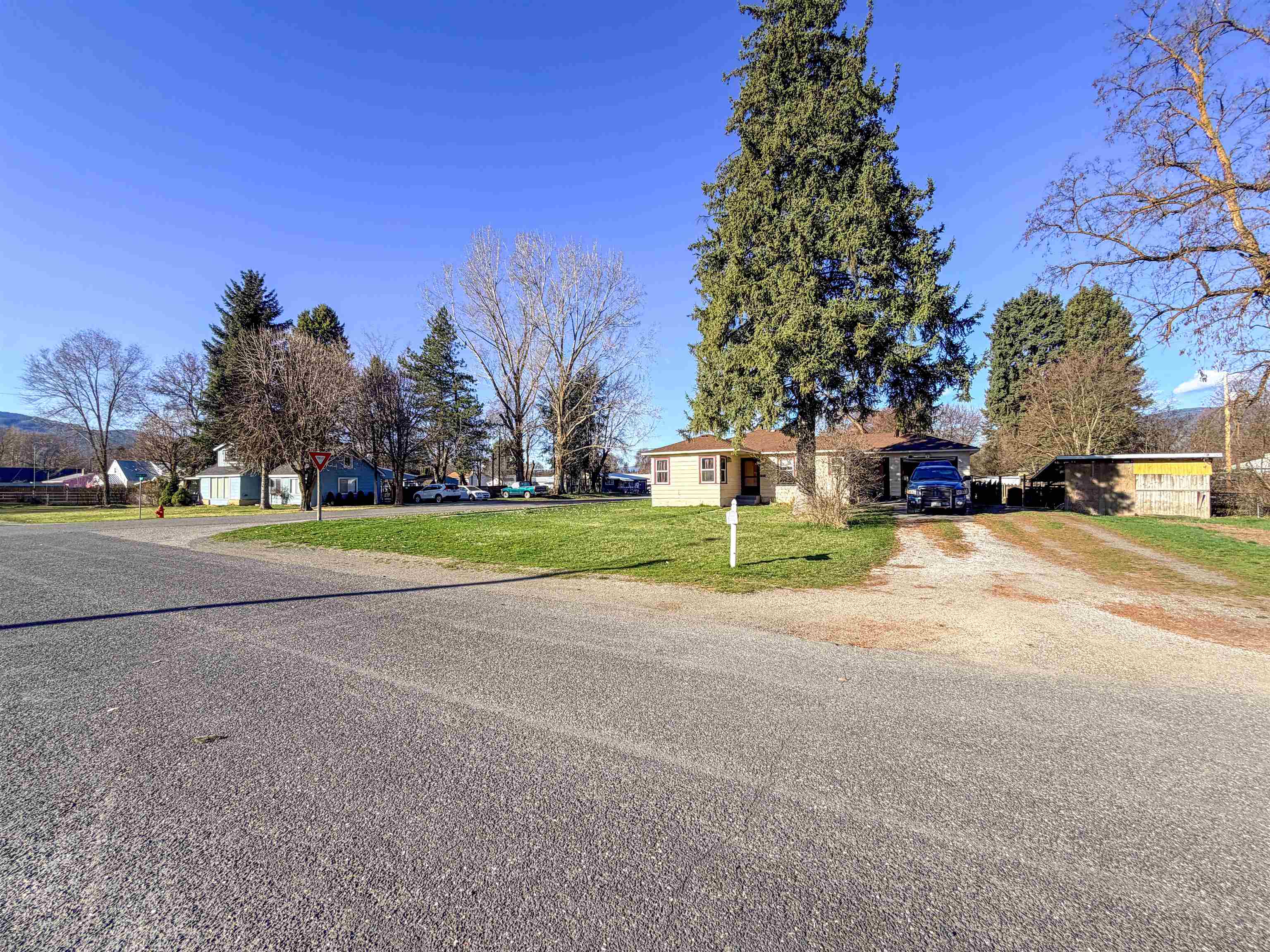 780 S Larch St - Photo 33