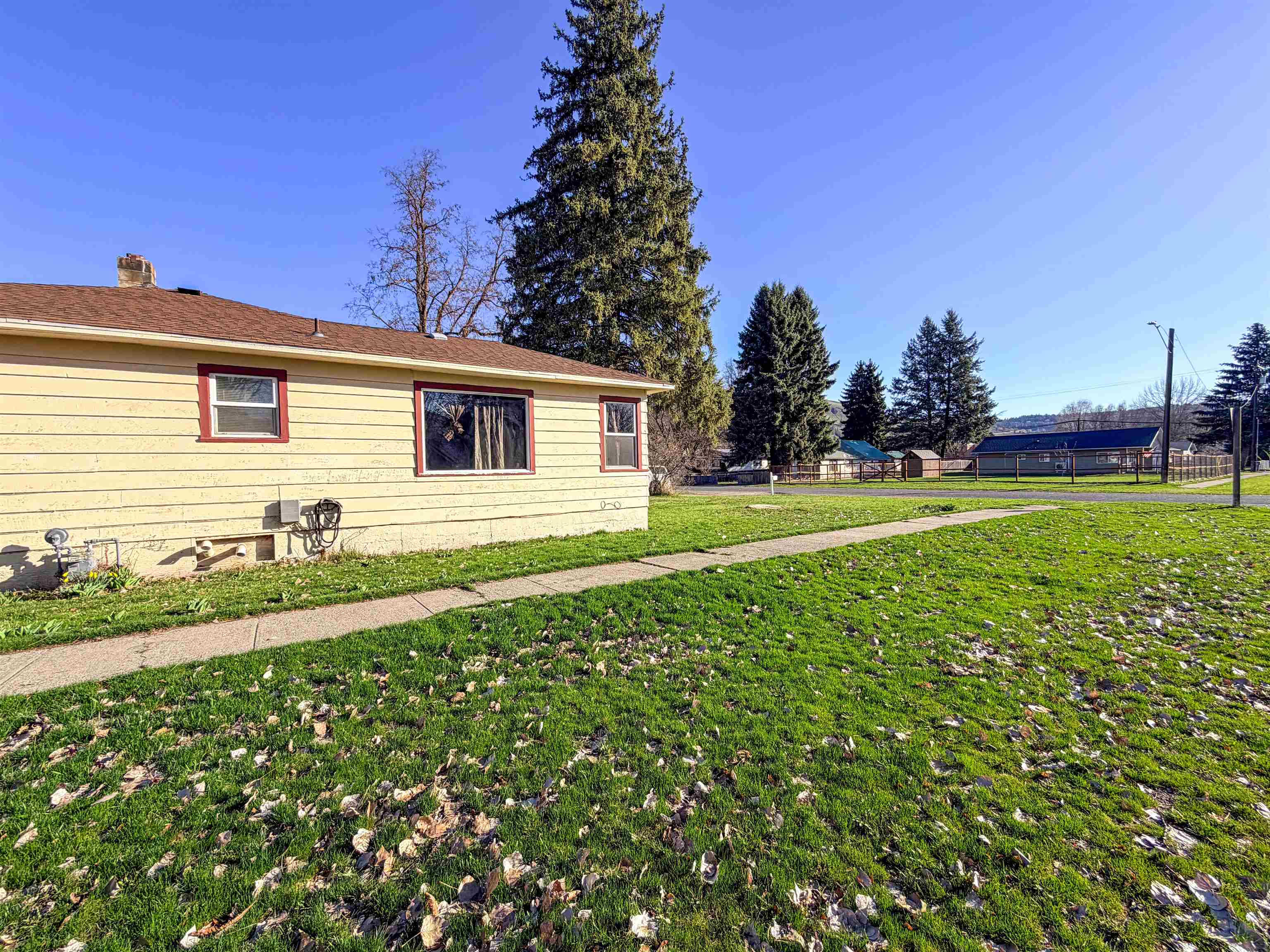 780 S Larch St - Photo 35