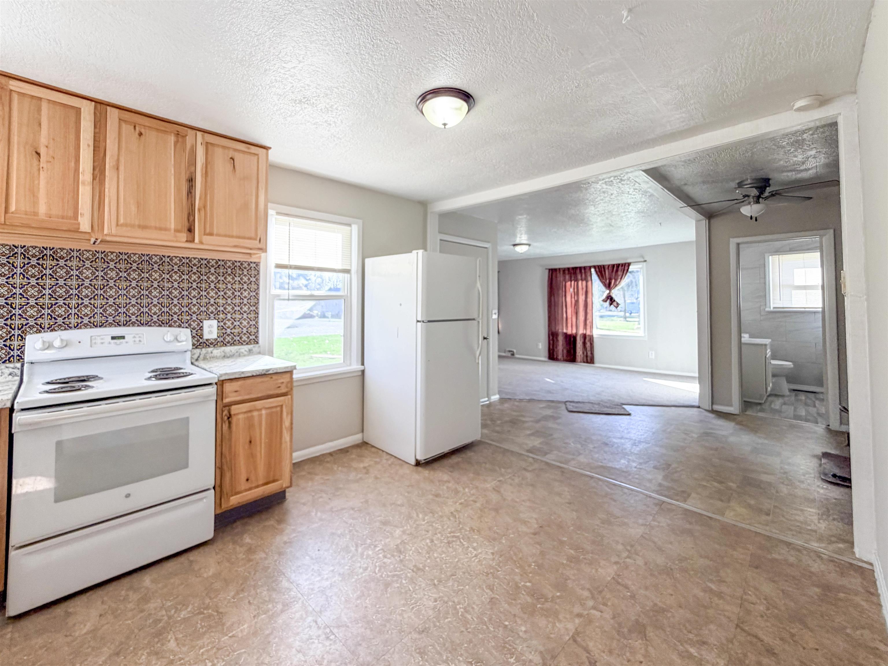 780 S Larch St - Photo 5