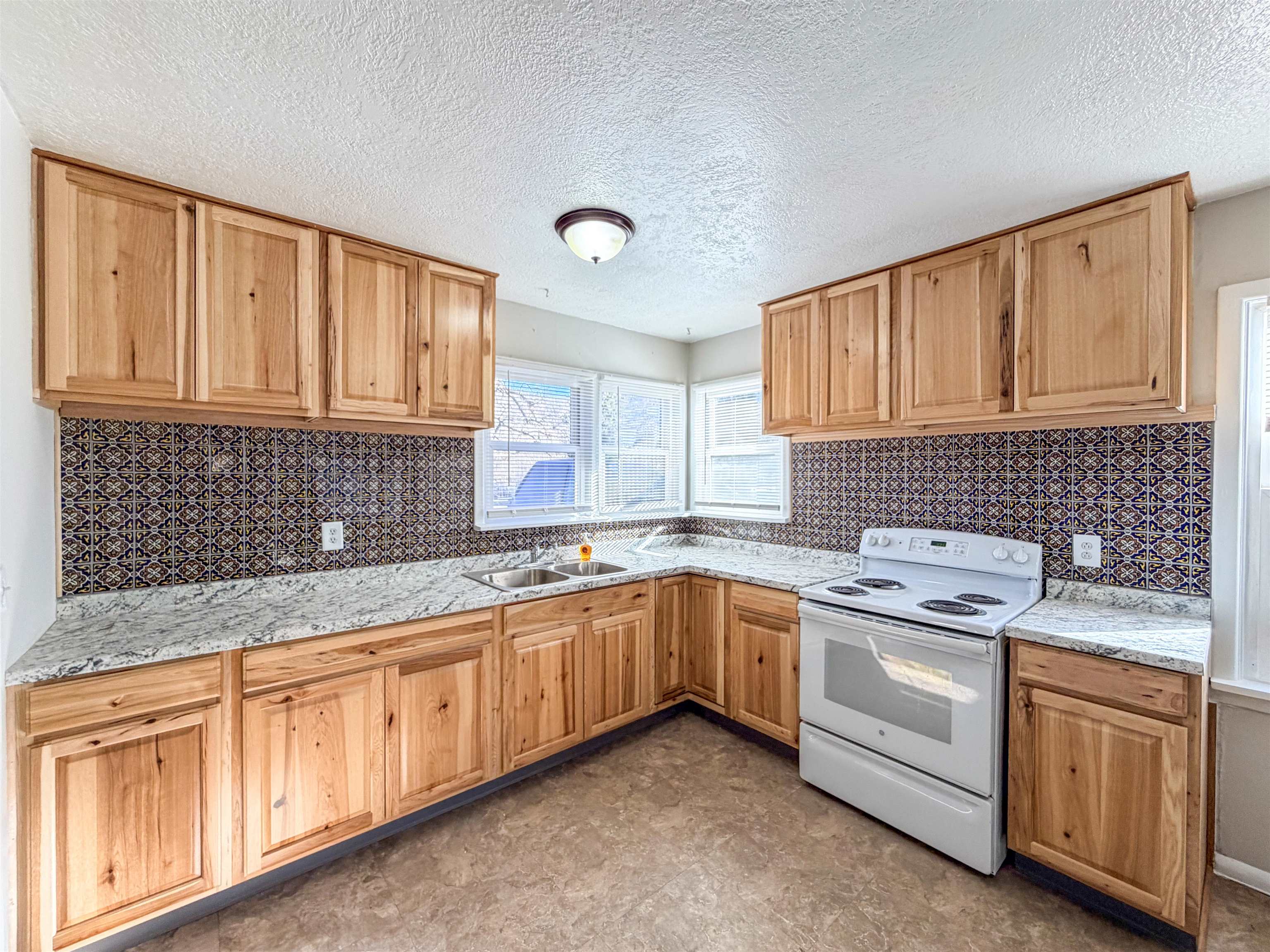 780 S Larch St - Photo 6
