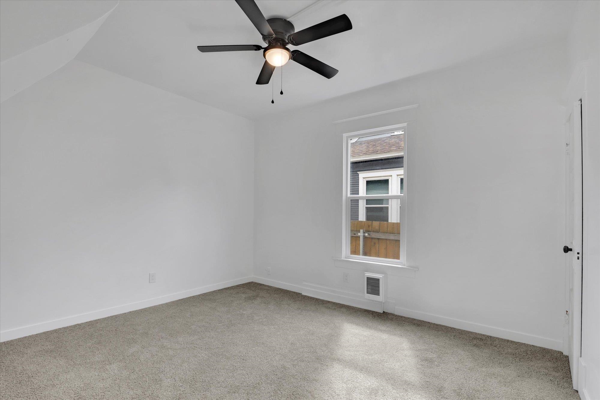 2016 W Gardner Ave - Photo 32
