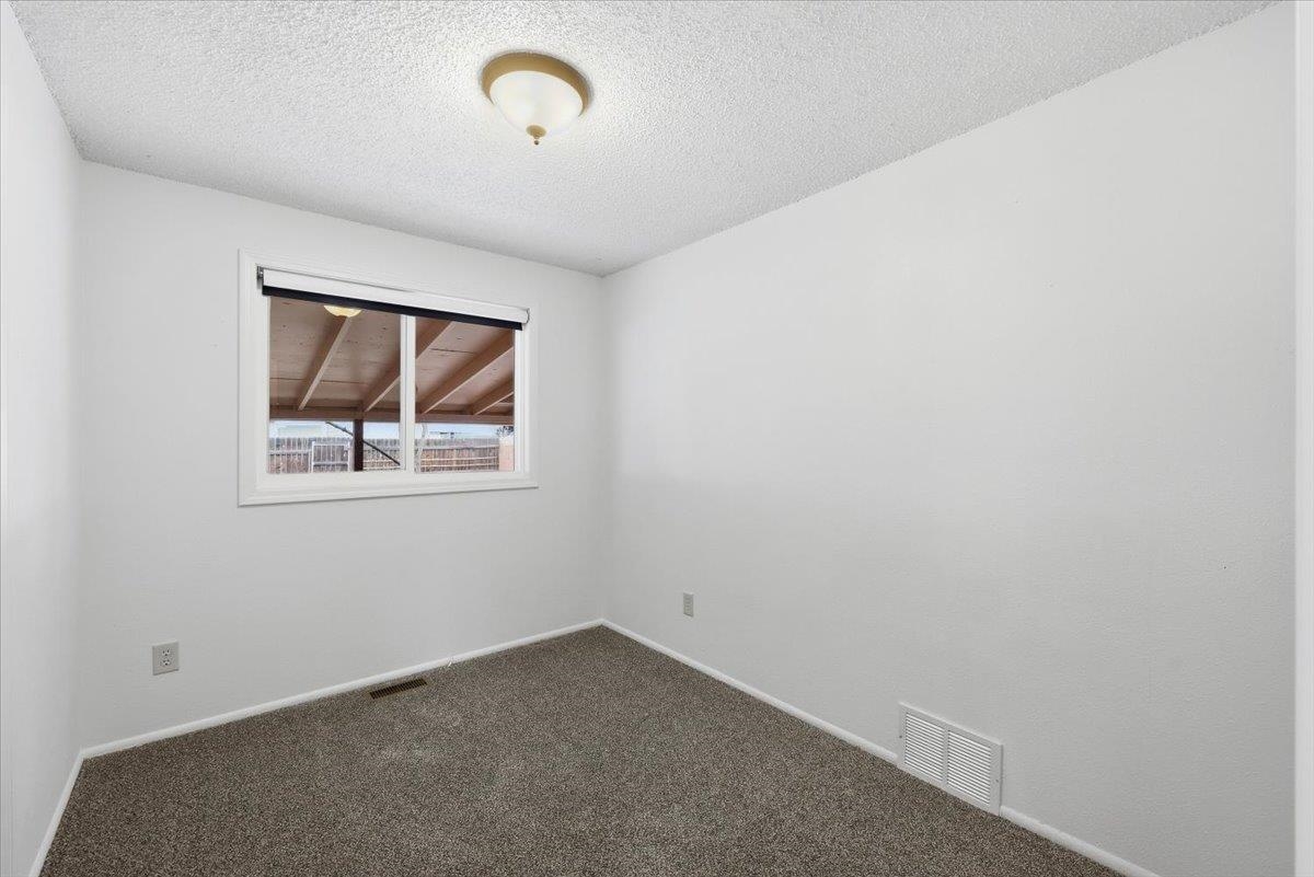 5616 N Lincoln St - Photo 13