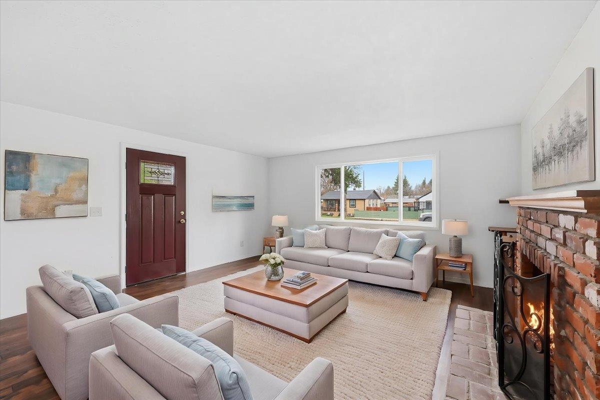 5616 N Lincoln St - Photo 3