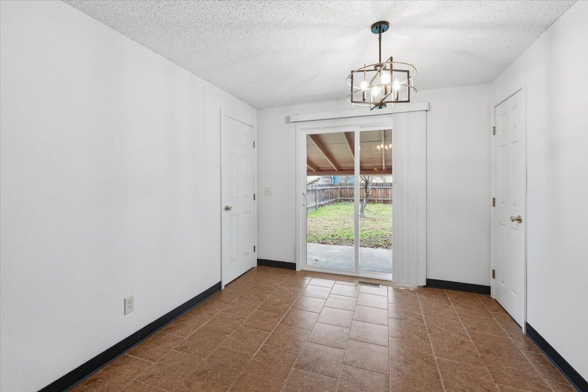 5616 N Lincoln St - Photo 8
