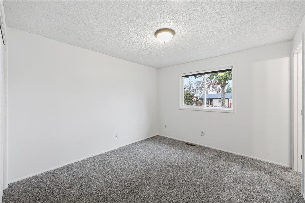 5616 N Lincoln St - Photo 10