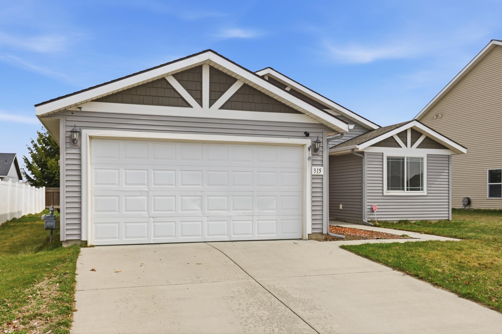 315 S Lawson St - Photo 3