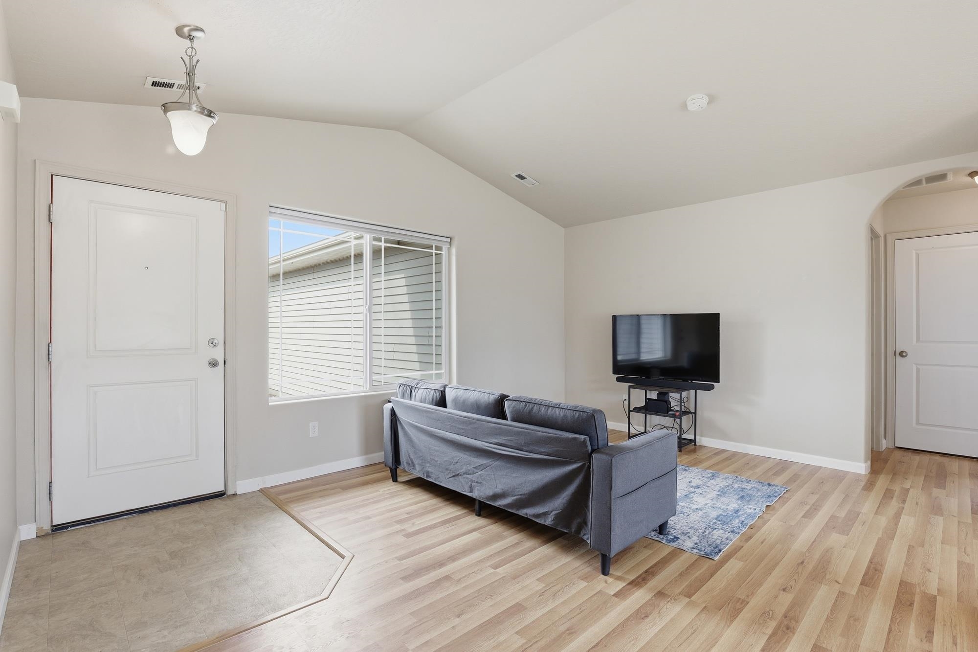 315 S Lawson St - Photo 5