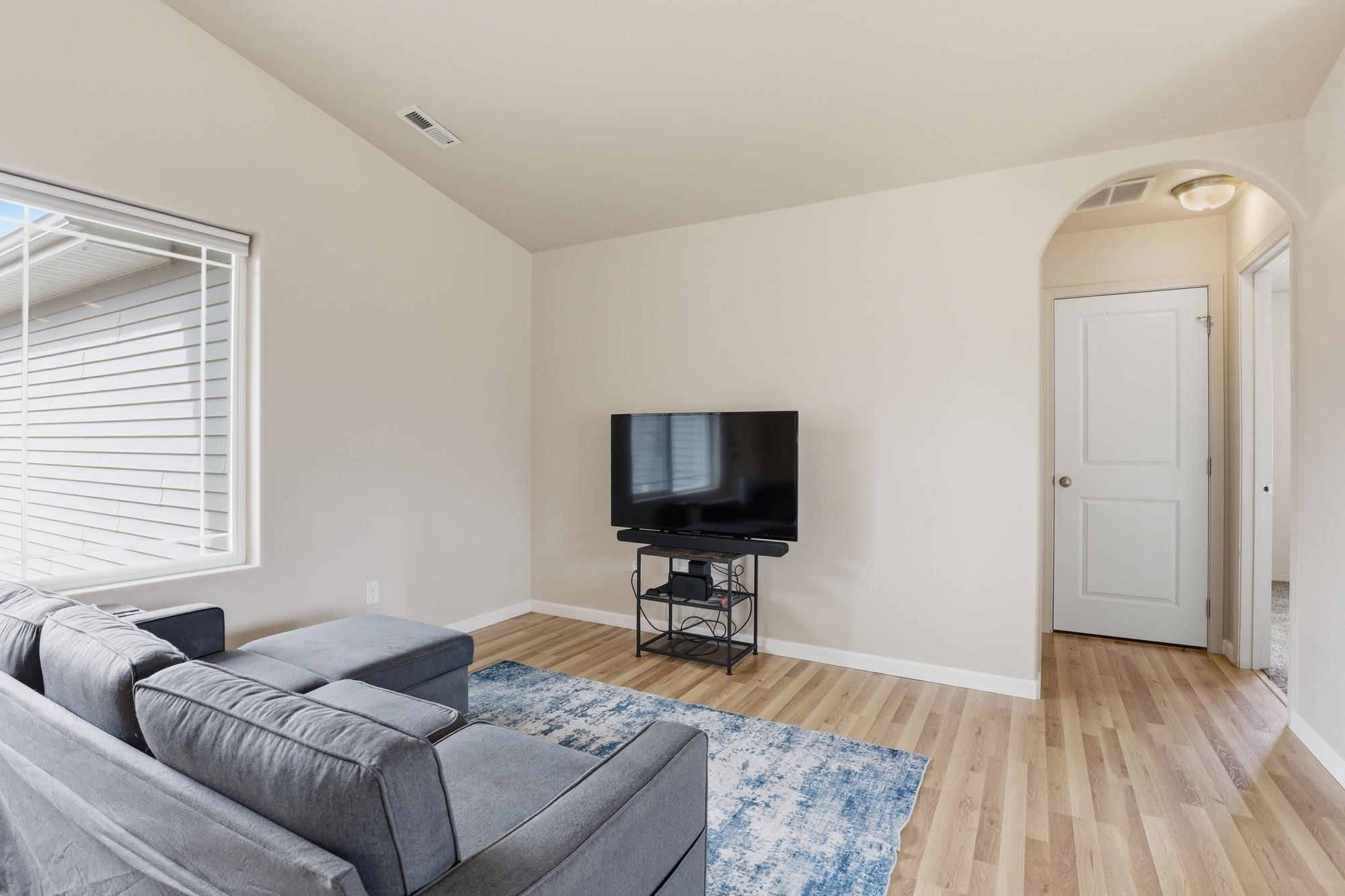 315 S Lawson St - Photo 6