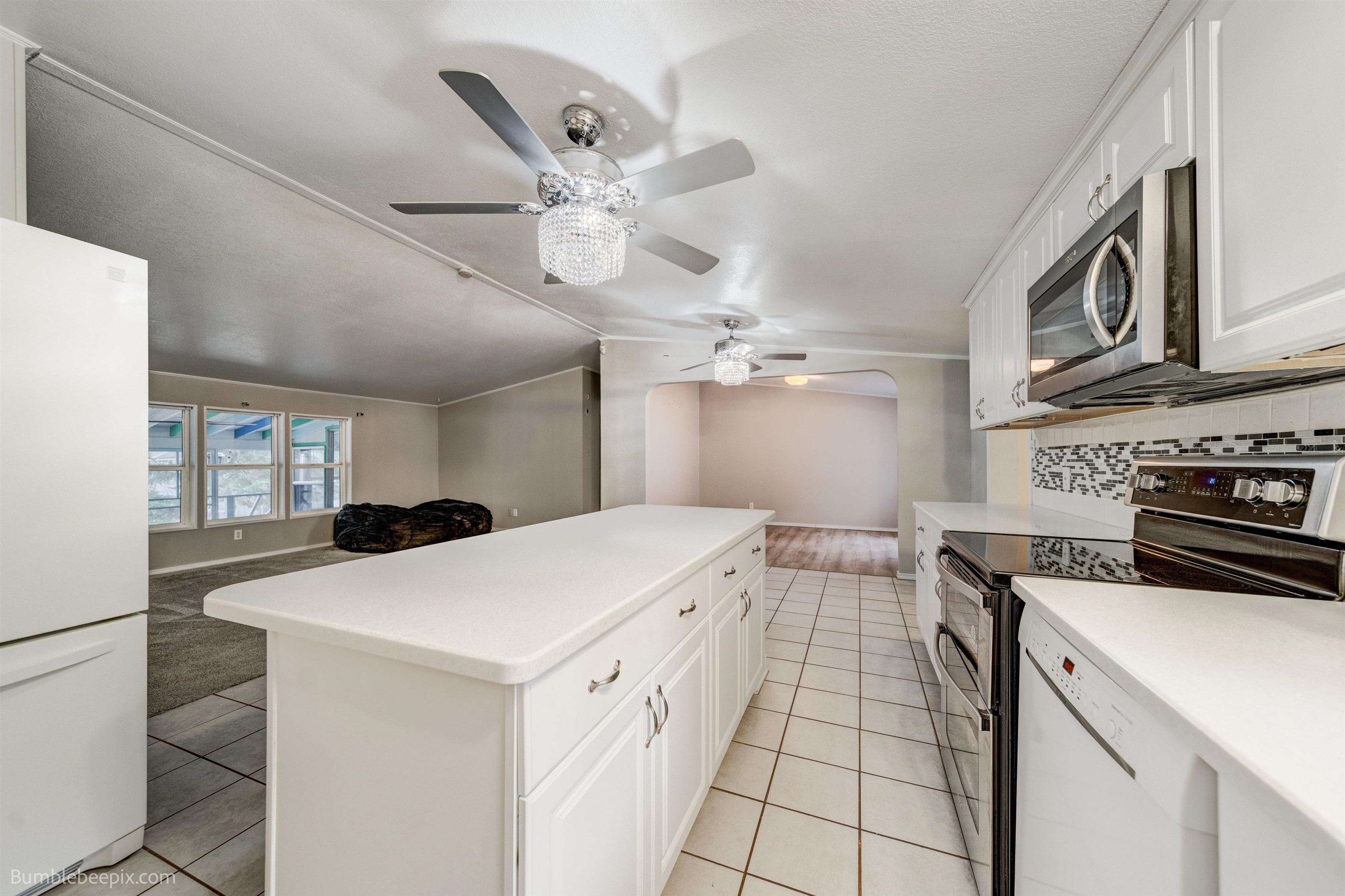1531 E Joyner Dr - Photo 4
