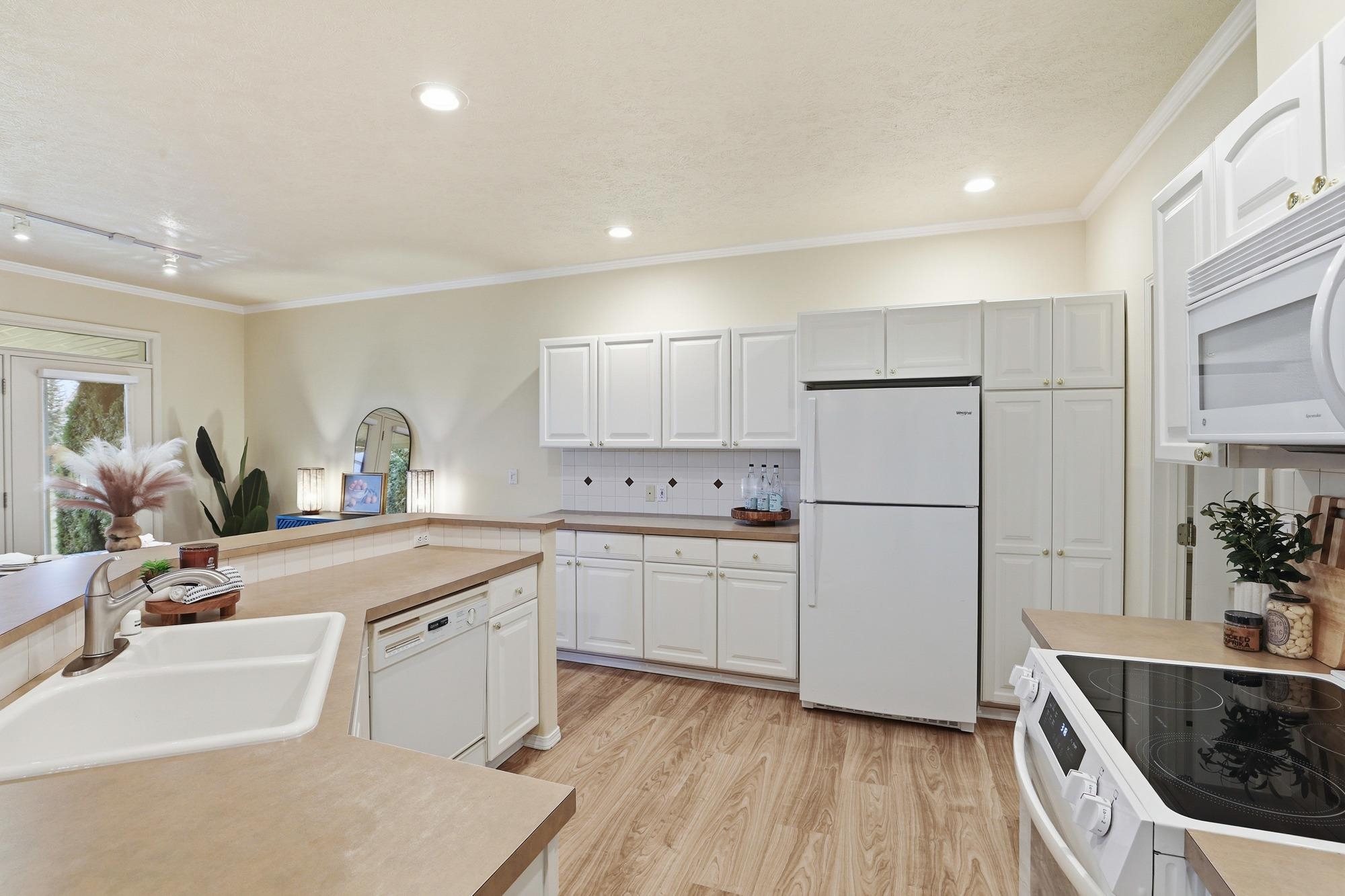 1013 N Country Club Dr - Photo 16