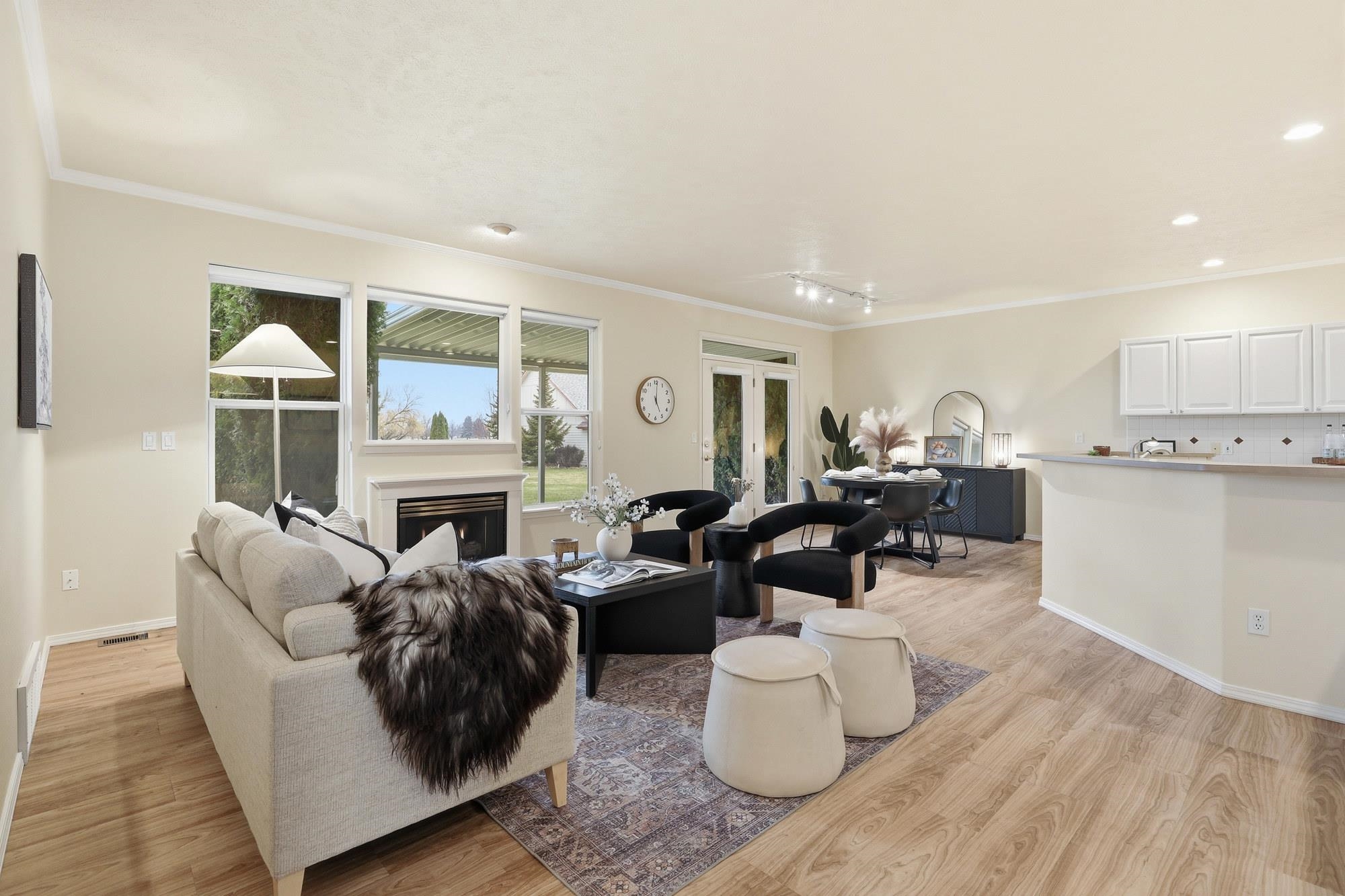 1013 N Country Club Dr - Photo 3