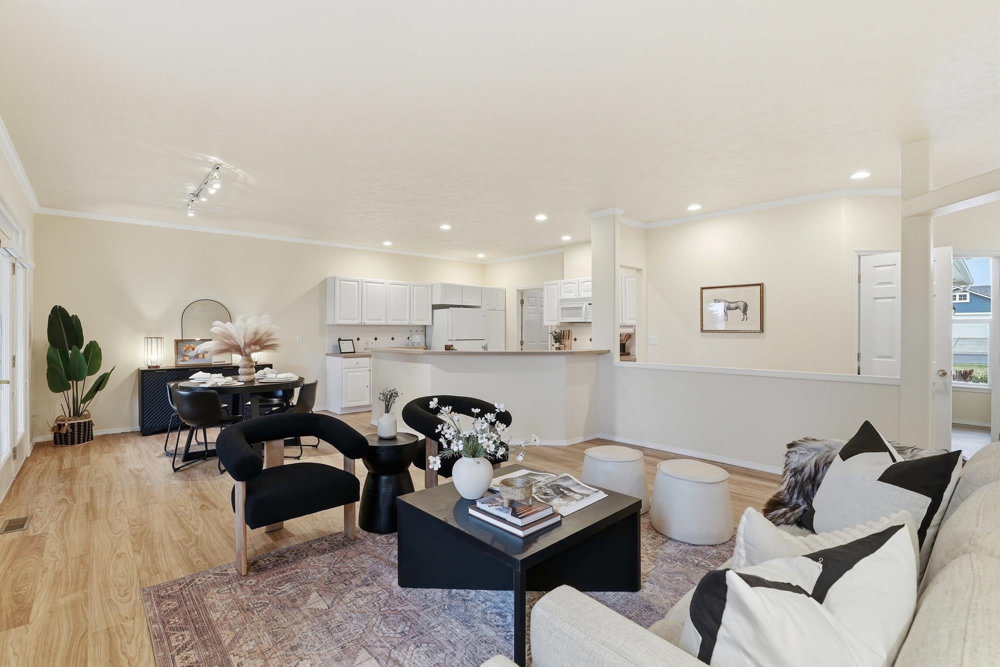 1013 N Country Club Dr - Photo 4