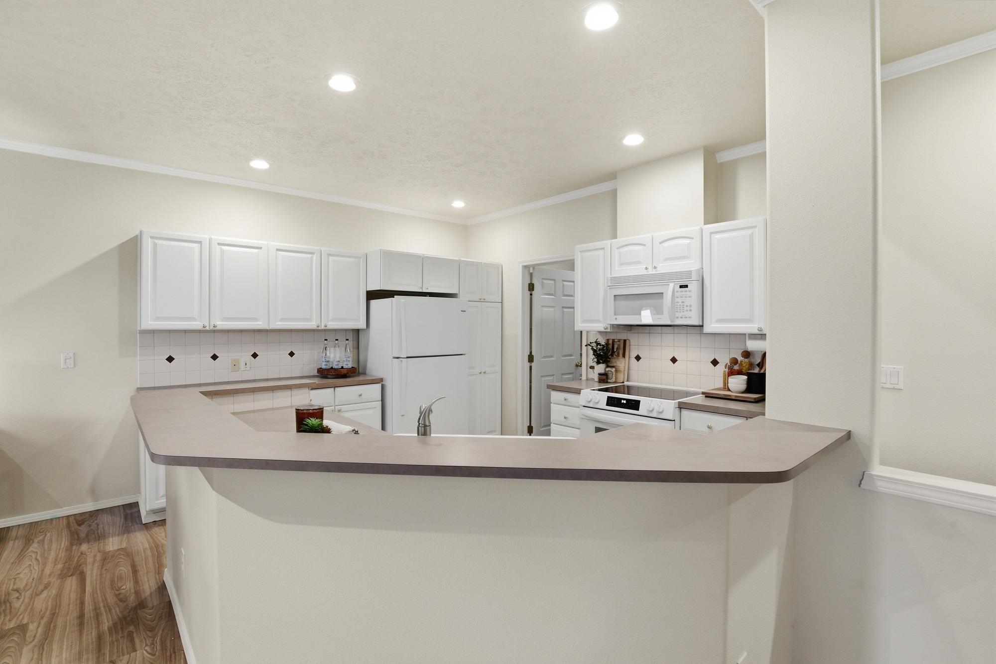 1013 N Country Club Dr - Photo 9
