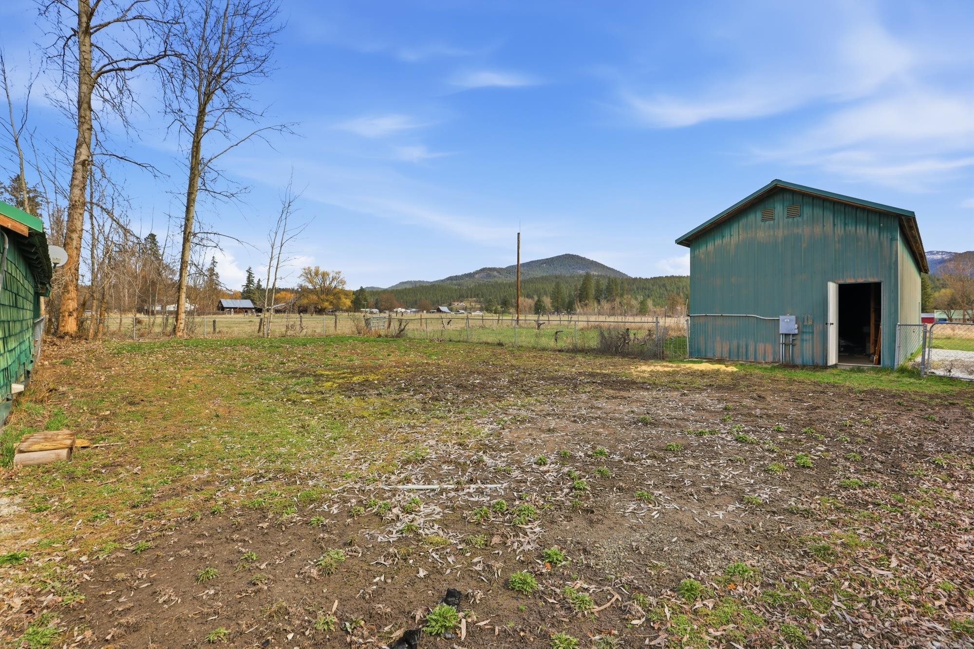 2239 Spence Rd - Photo 32