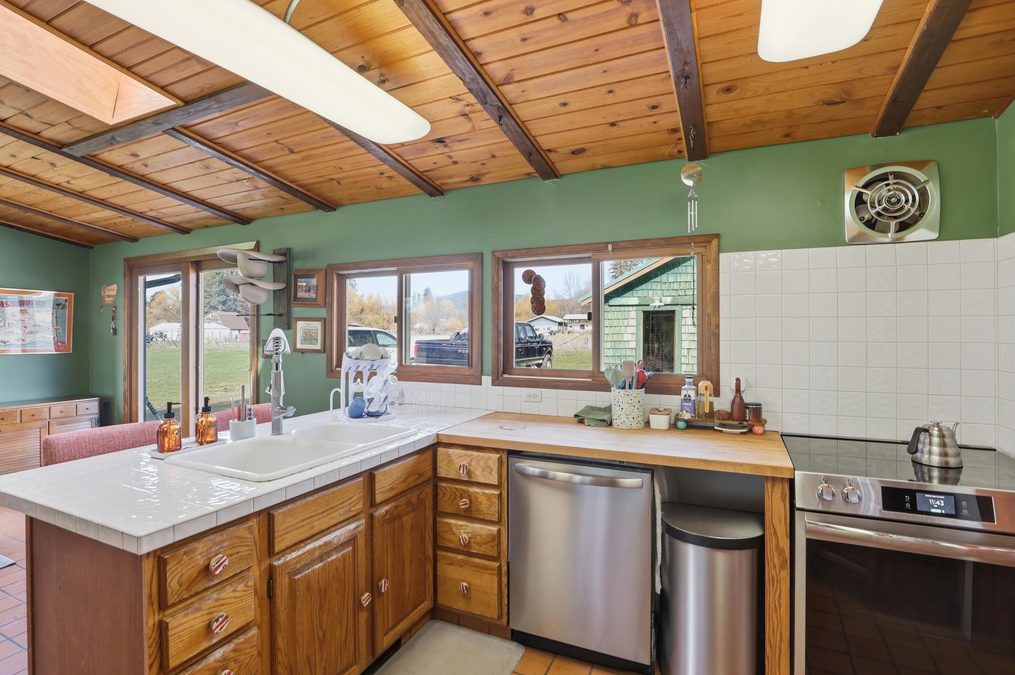 2239 Spence Rd - Photo 10