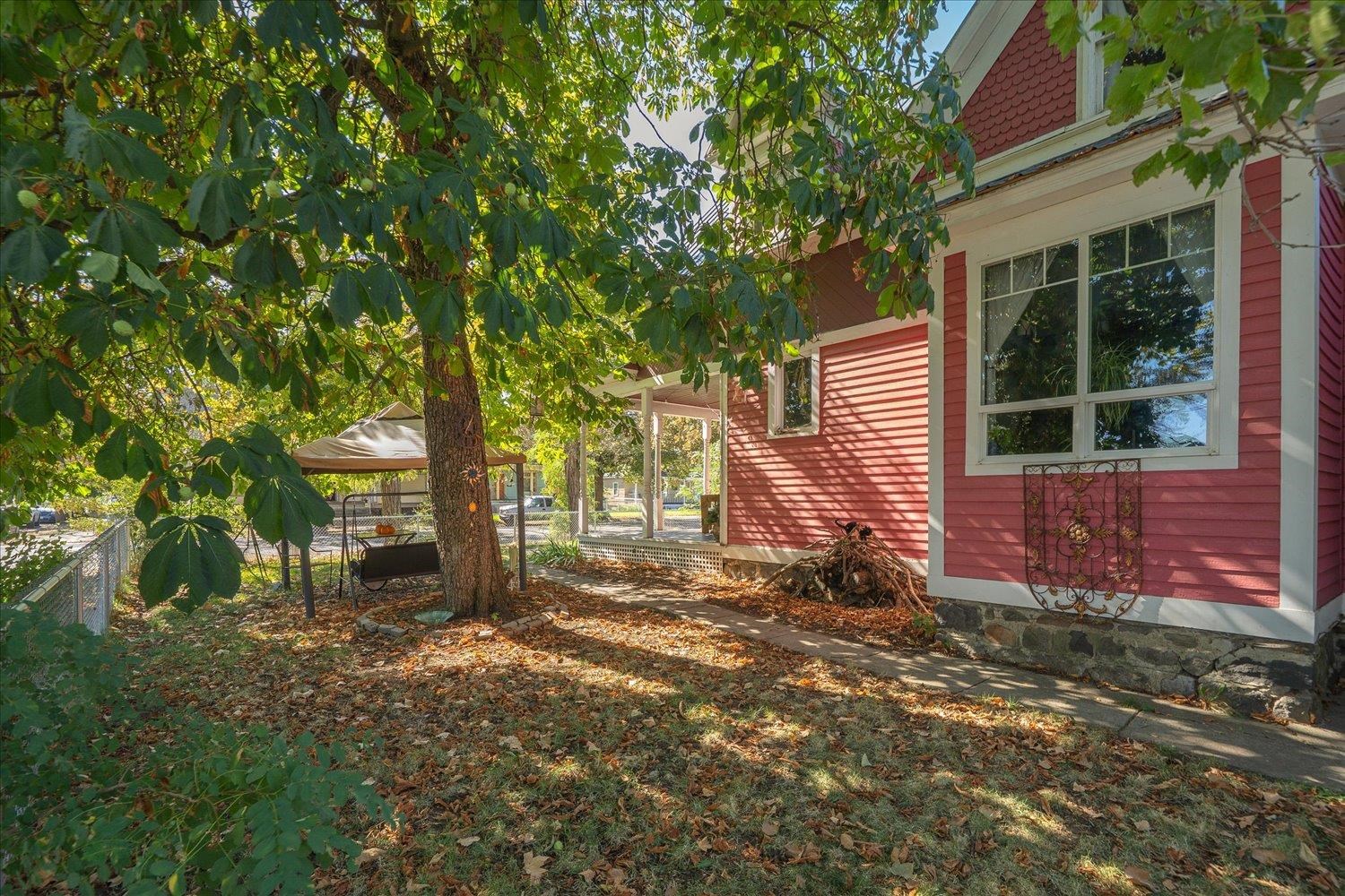1104 W Maxwell Ave - Photo 33