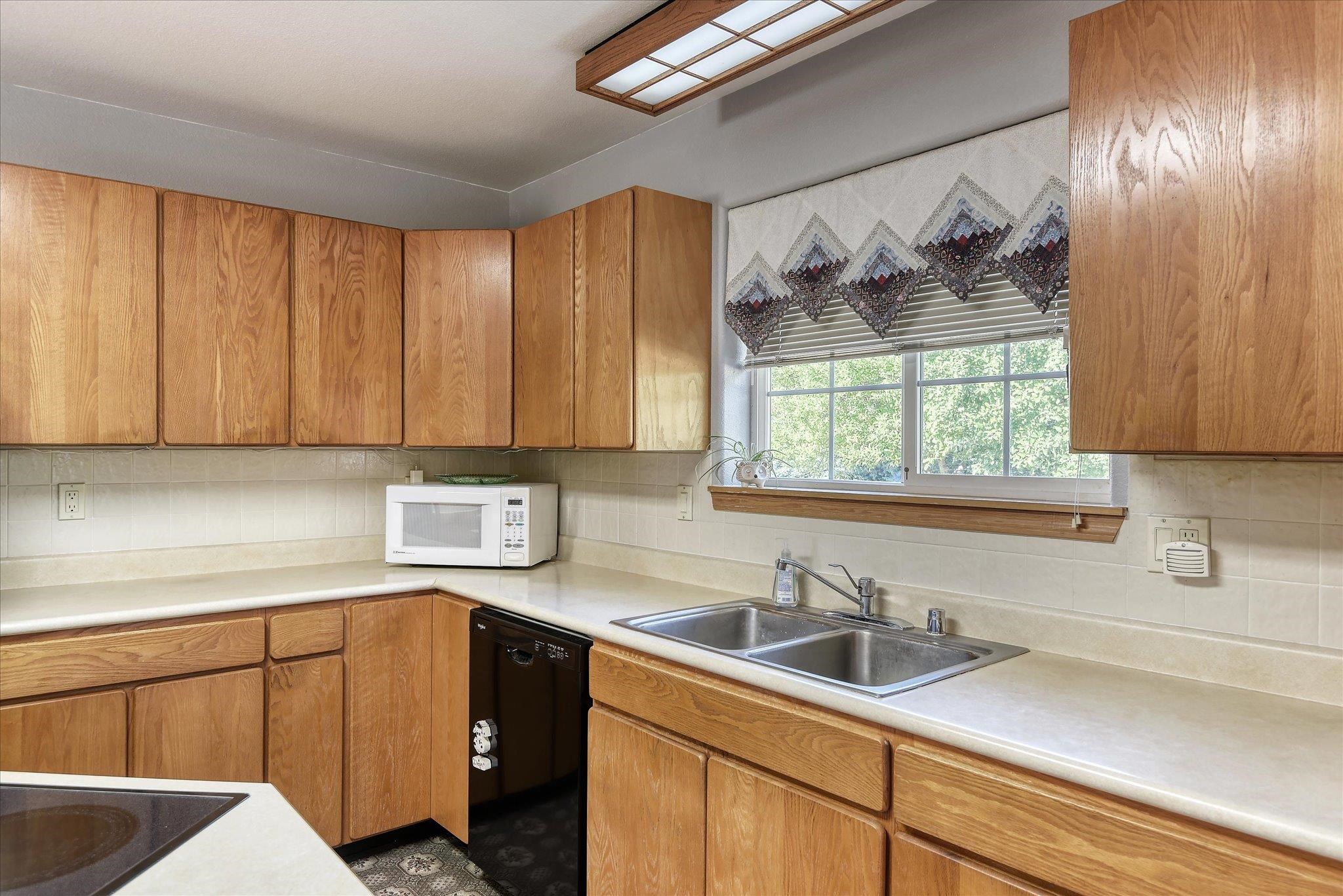 320 S Ramsey St - Photo 13