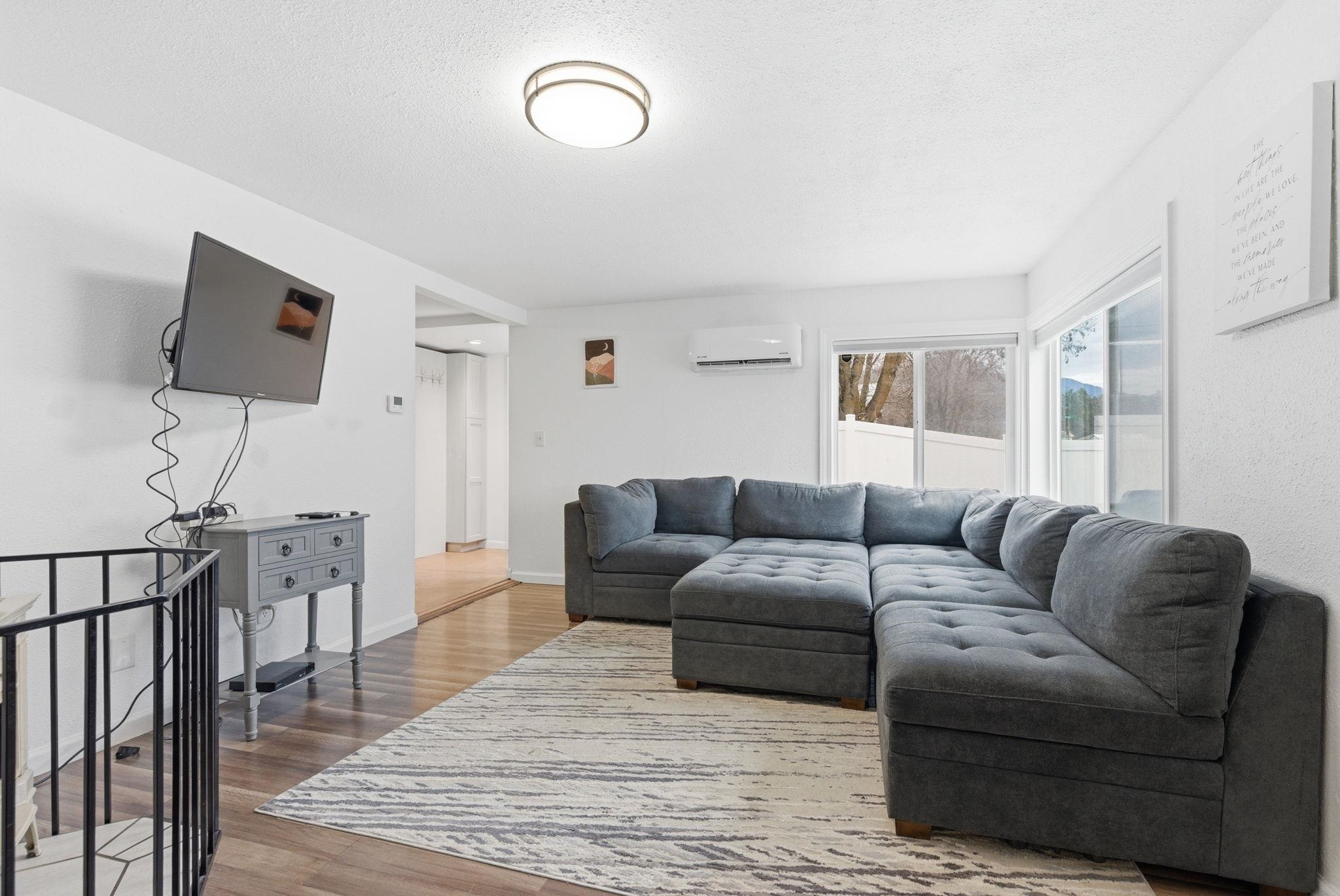 1110 W Main Ave - Photo 3