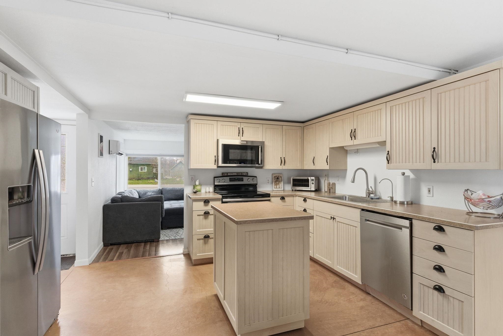 1110 W Main Ave - Photo 7