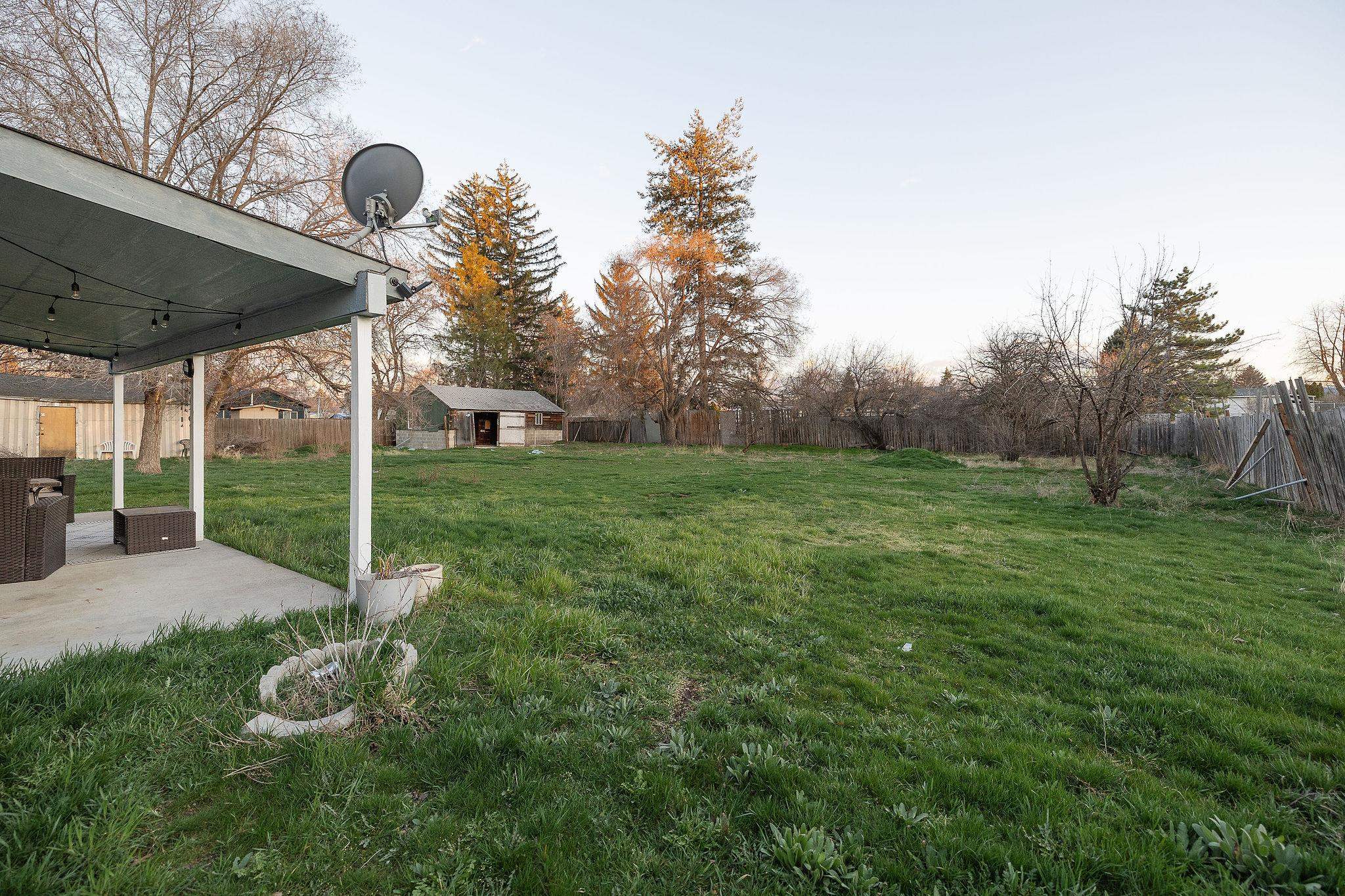 11406 E 4th Ave - Photo 13