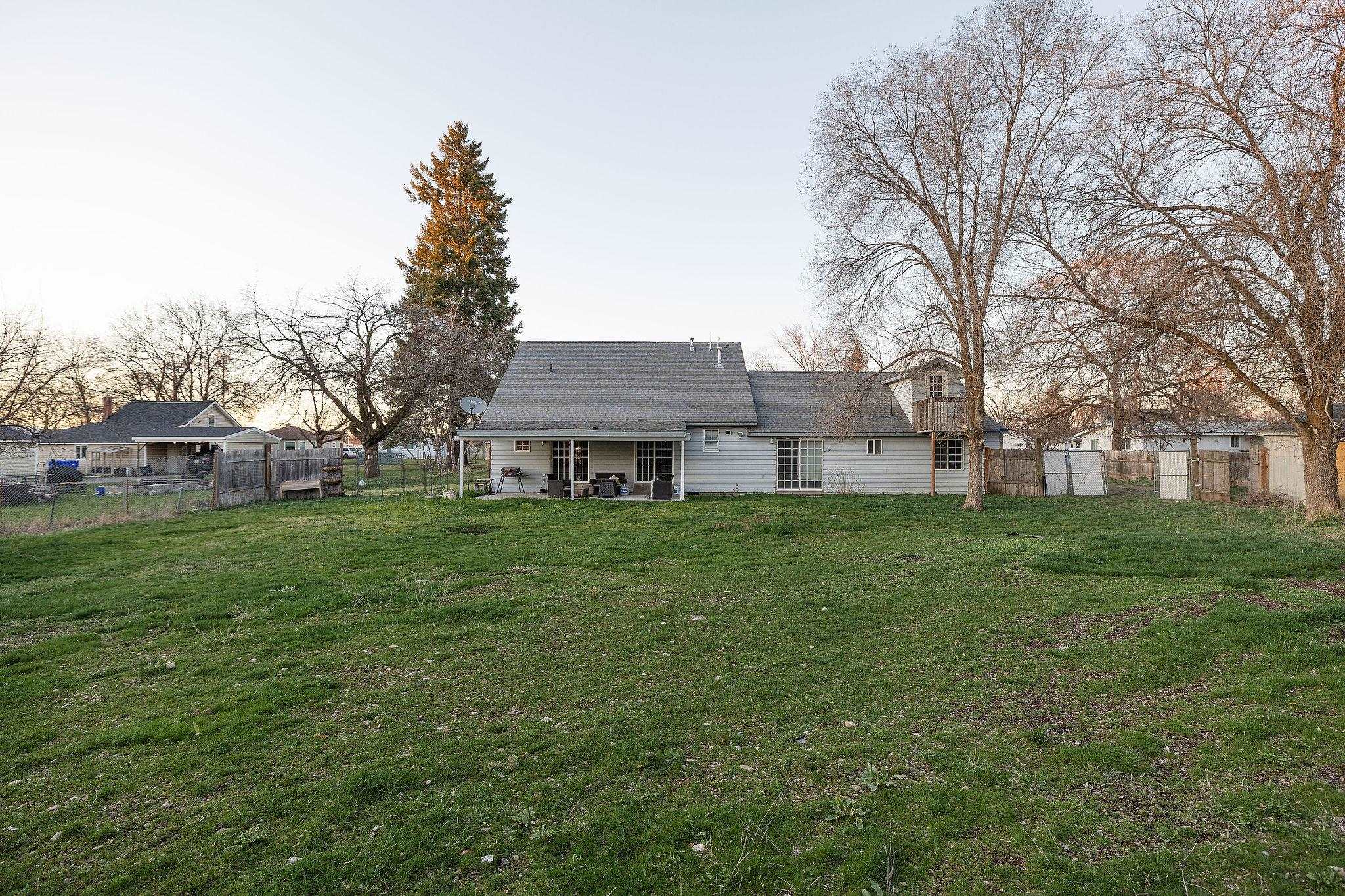 11406 E 4th Ave - Photo 17